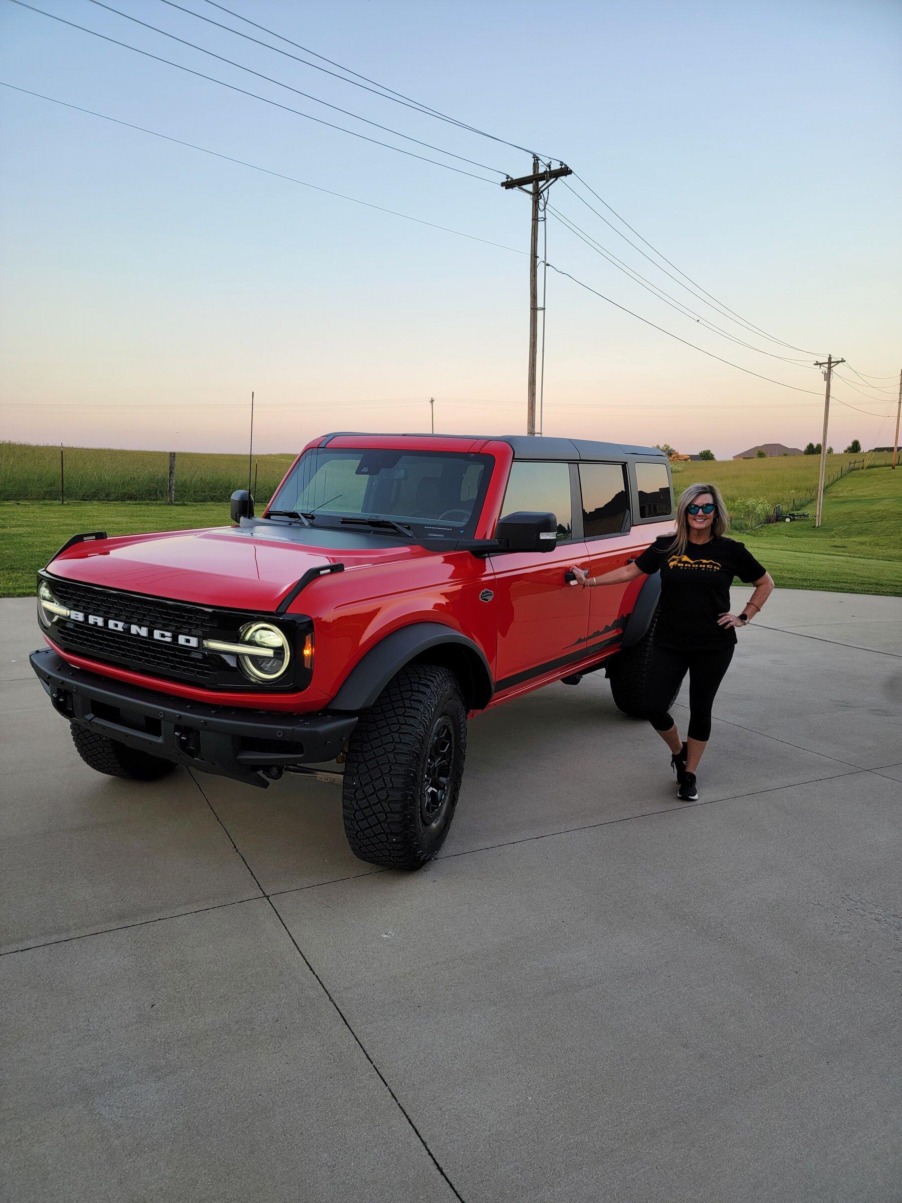 Ford Bronco RACE RED Bronco Club 20220531_203832
