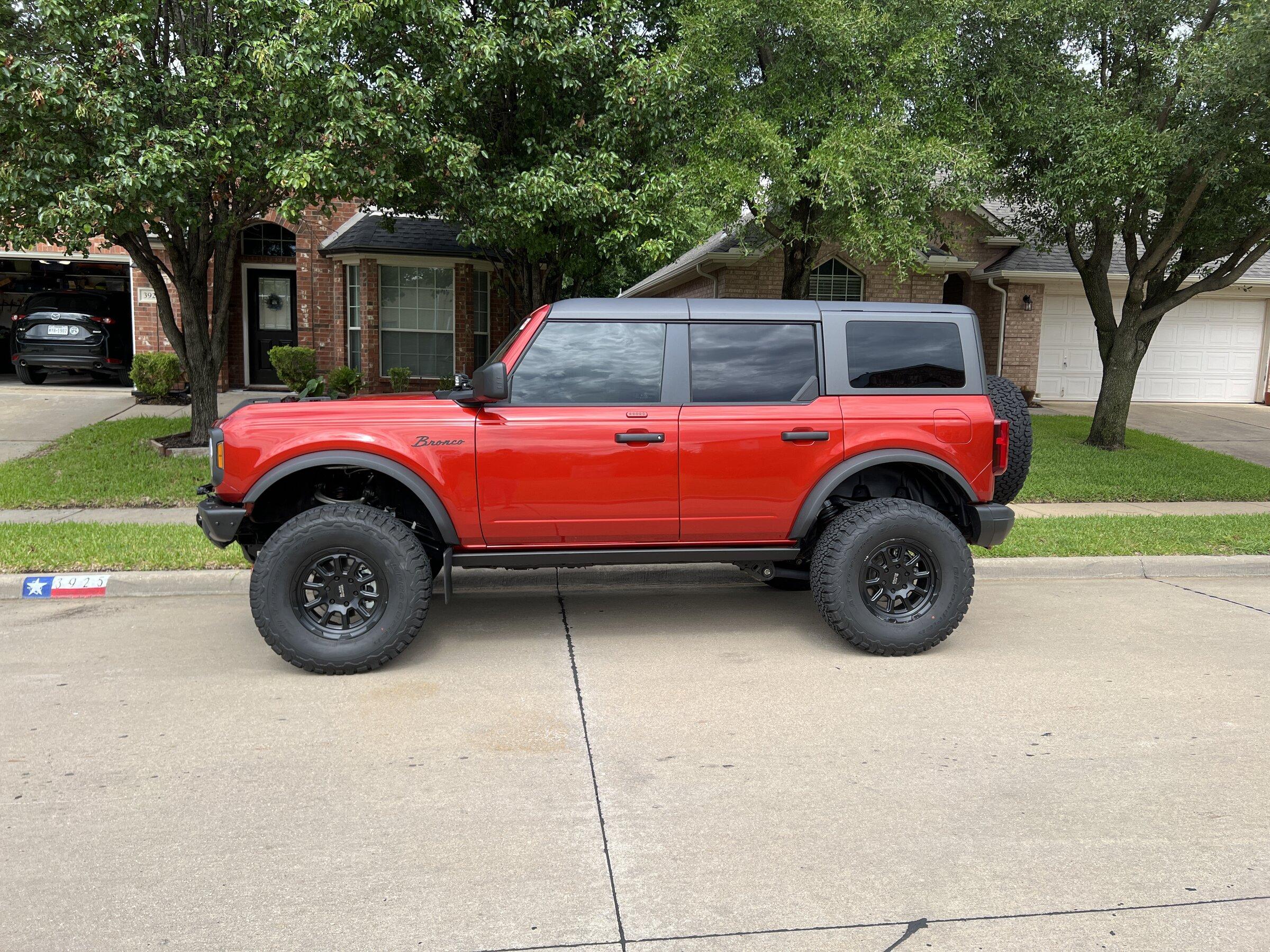 Ford Bronco 37's on Non Squatch Badlands IMG_0699.JPG