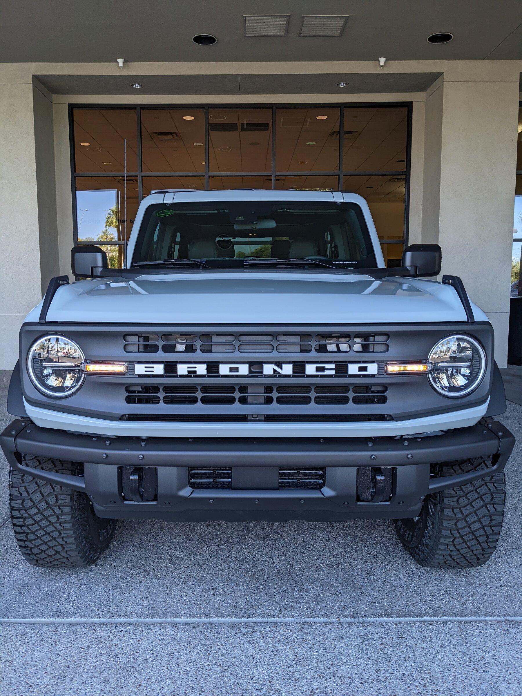 Ford Bronco 5/9 Build Week group. (ManSquatch Week) PXL_20220602_220708753