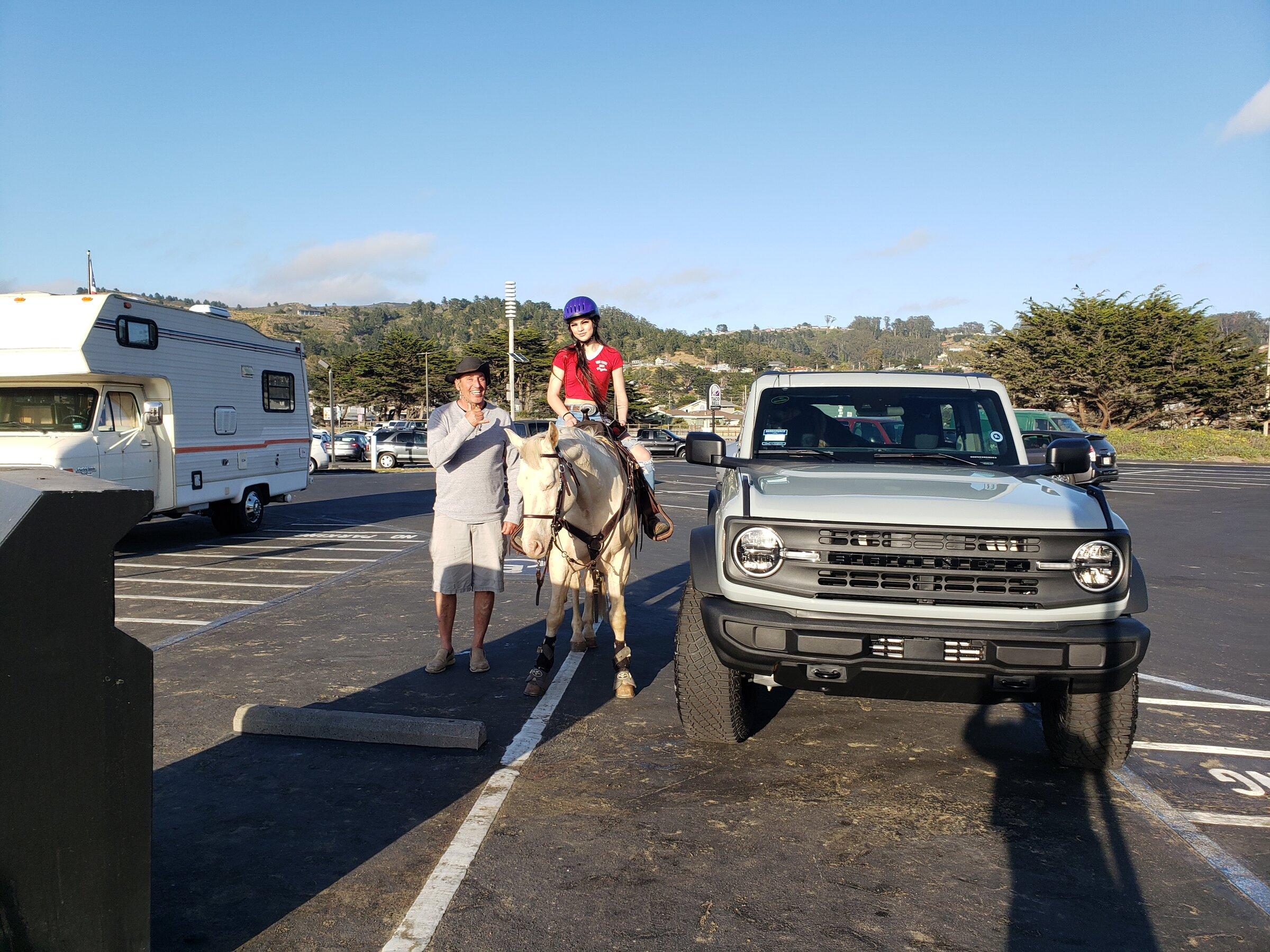 Ford Bronco 5/9 Build Week group. (ManSquatch Week) 20220602_190144