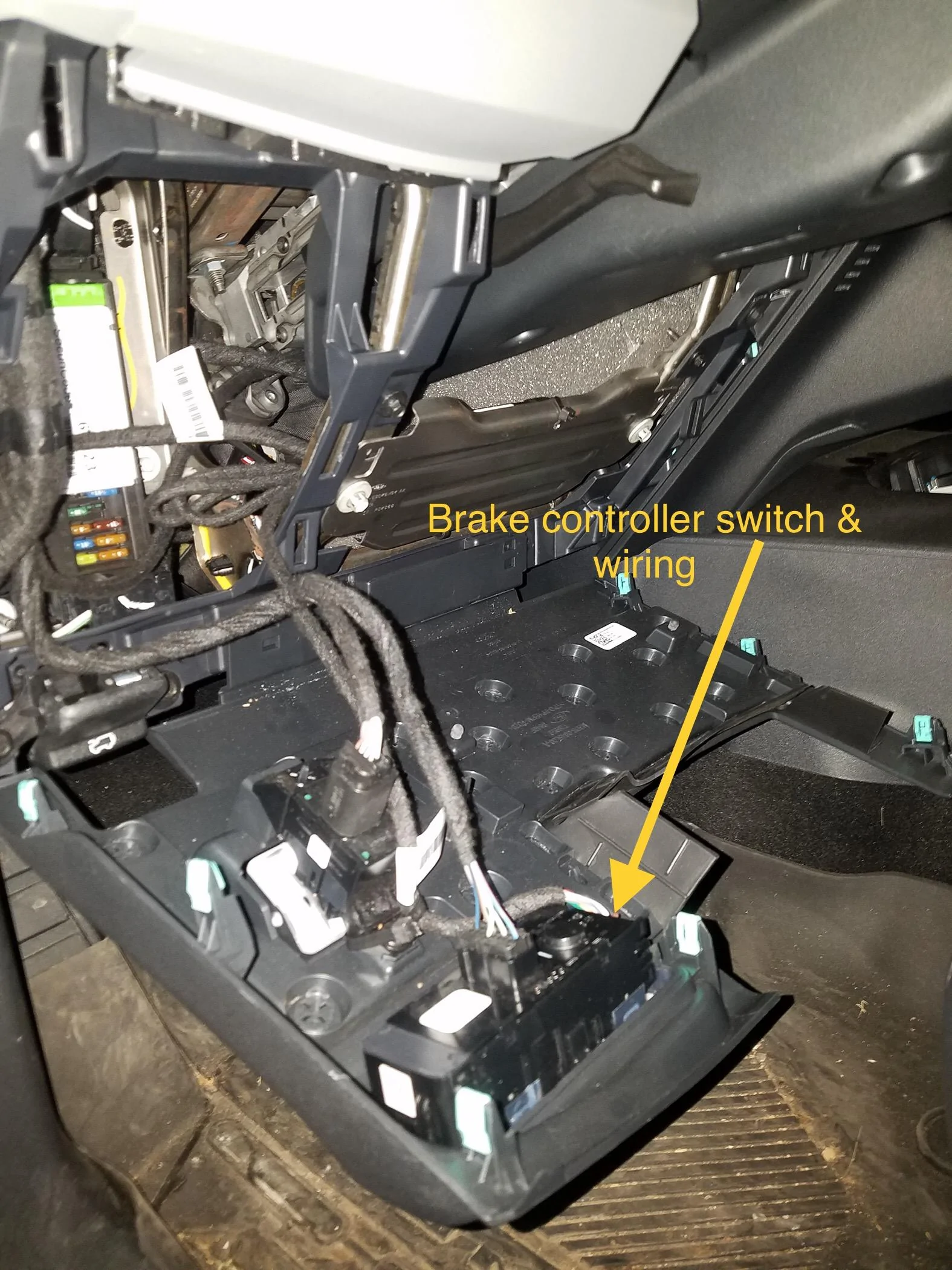 Ford Bronco FORD ACCESSORY BRAKE CONTROLLER INSTALL MADE EASY.! D5A78B01-4E6A-46BD-A780-40D29291D276