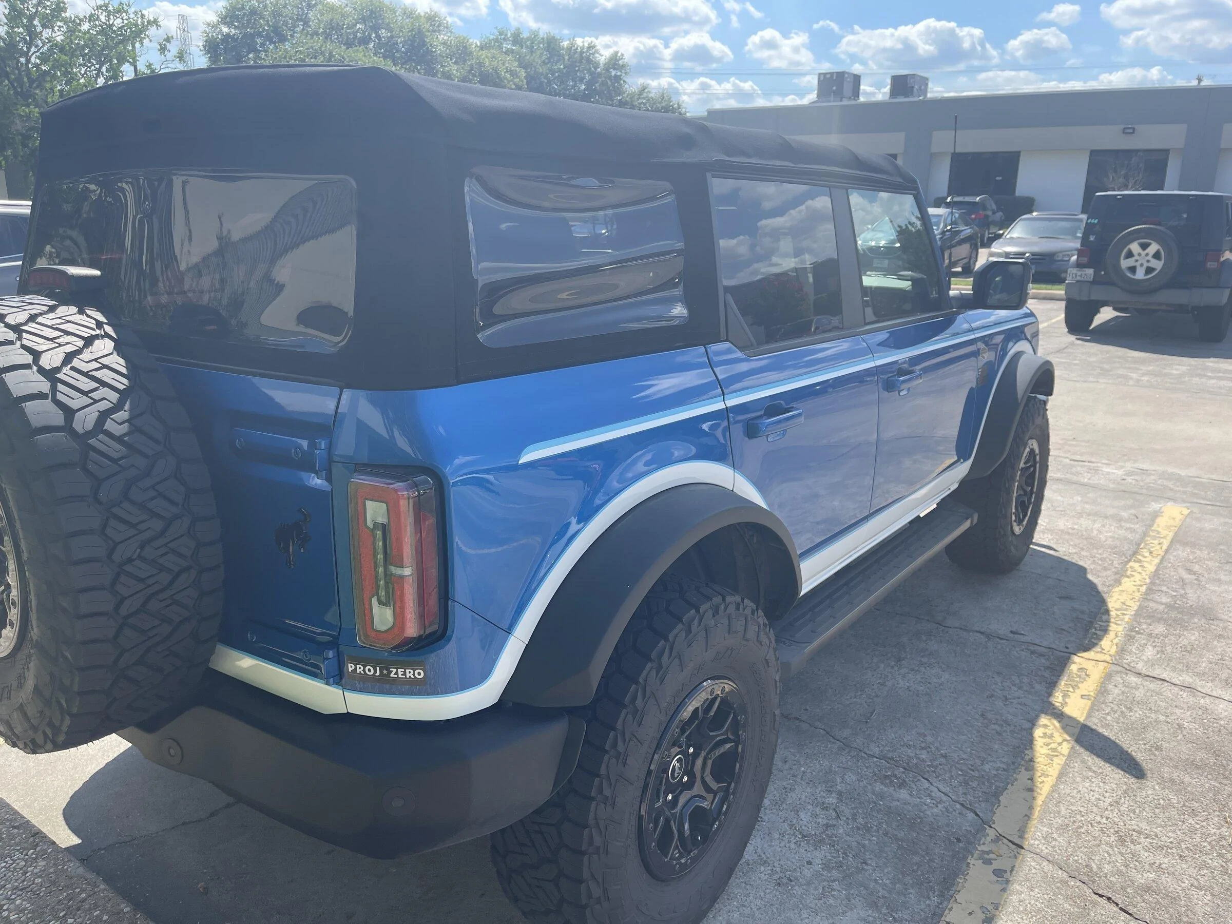 Ford Bronco Wildtrak wrapped with decal designs! FEDC58CD-172C-4D3C-AD43-1E9D3BBD1CF9
