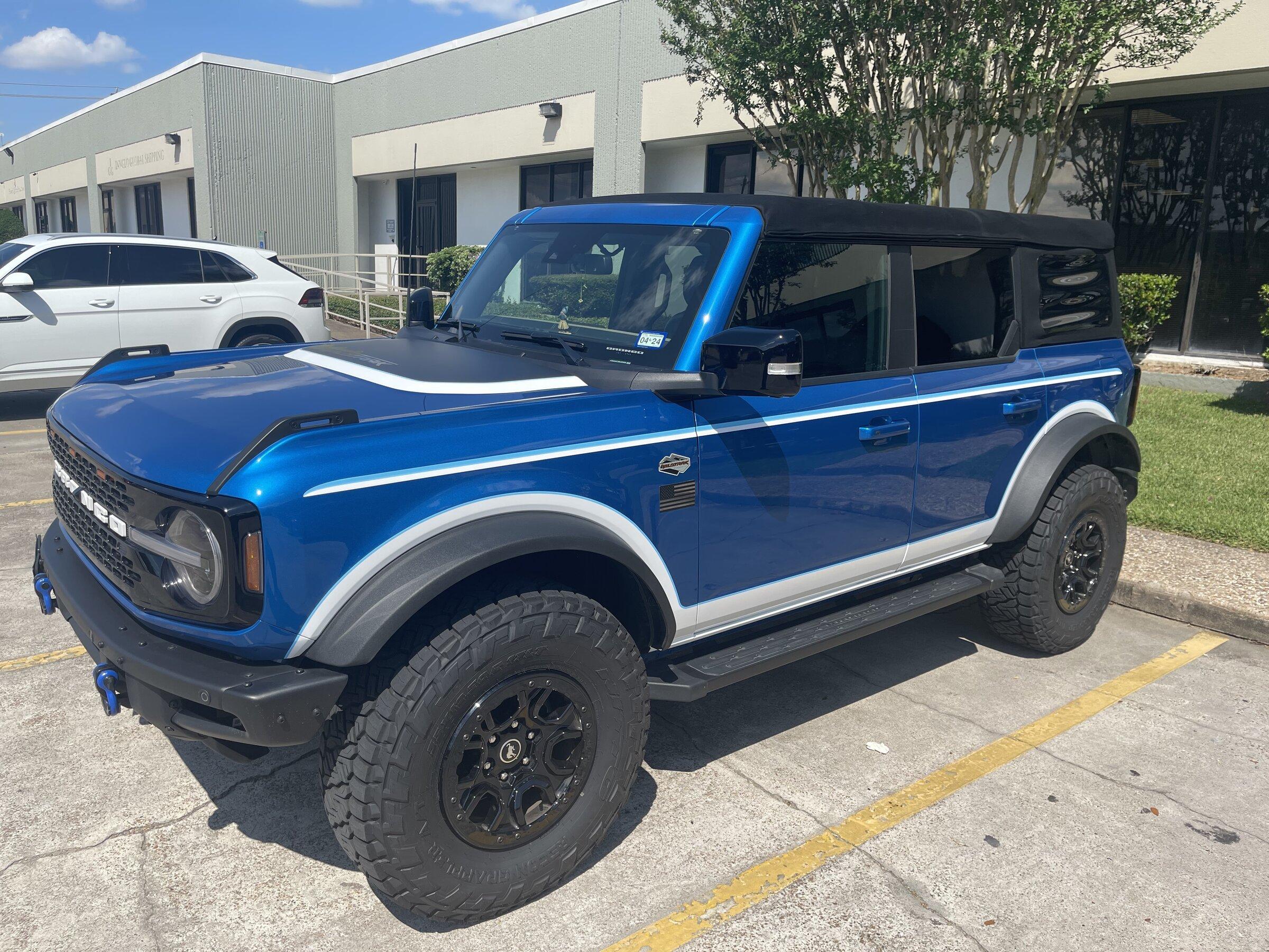 Ford Bronco Wildtrak wrapped with decal designs! A56DD7AB-CCAA-4BDF-8A0A-A4875D6060BD