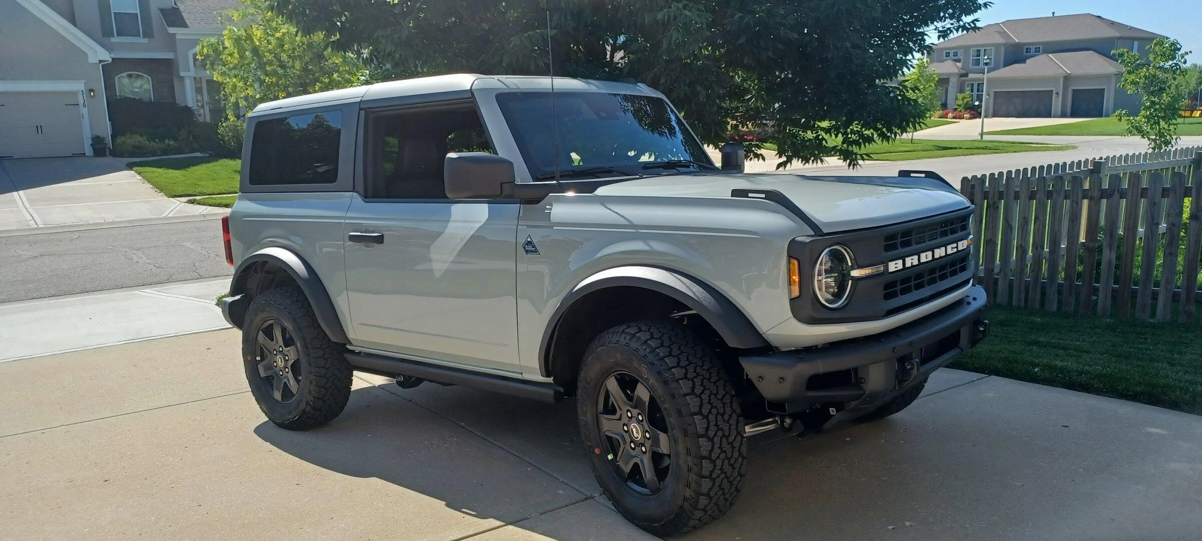 Ford Bronco 2 Door Black Diamond with Optional Wheels 20220603_164241