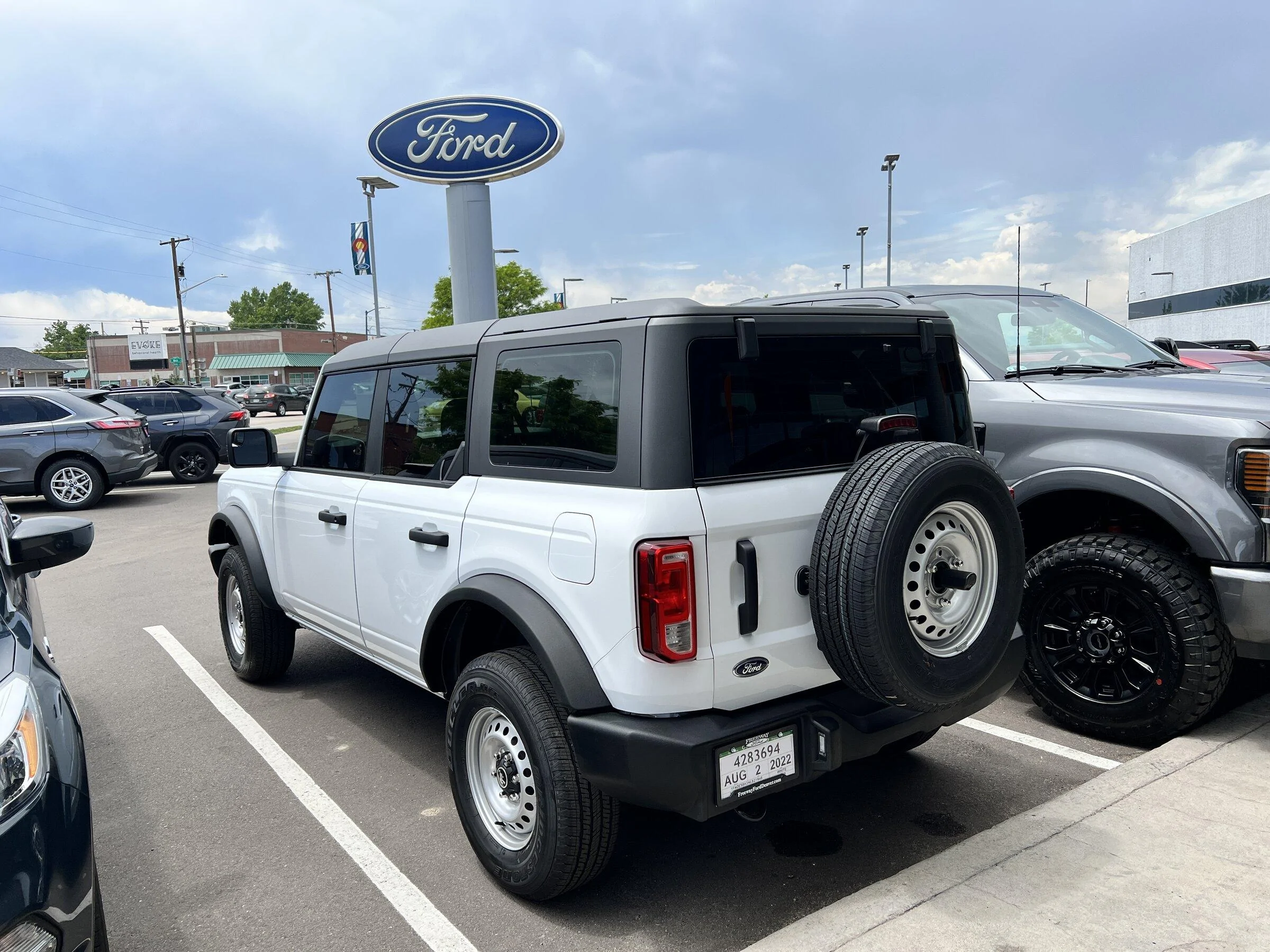 Ford Bronco 5/9 Build Week group. (ManSquatch Week) IMG_9654