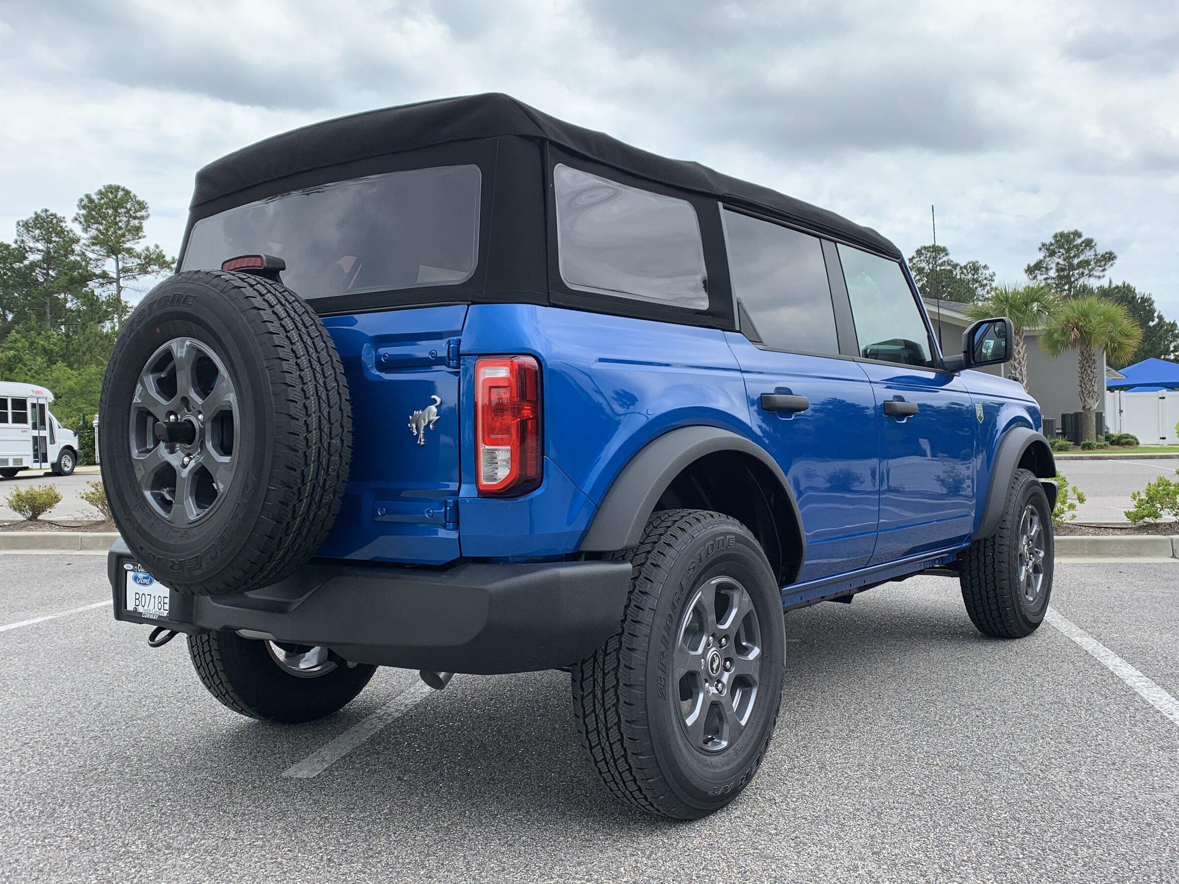 Ford Bronco 2022 Velocity Blue 4D Big Bend 753F9E90-2ECF-40A8-A94F-F3A3926AD98B