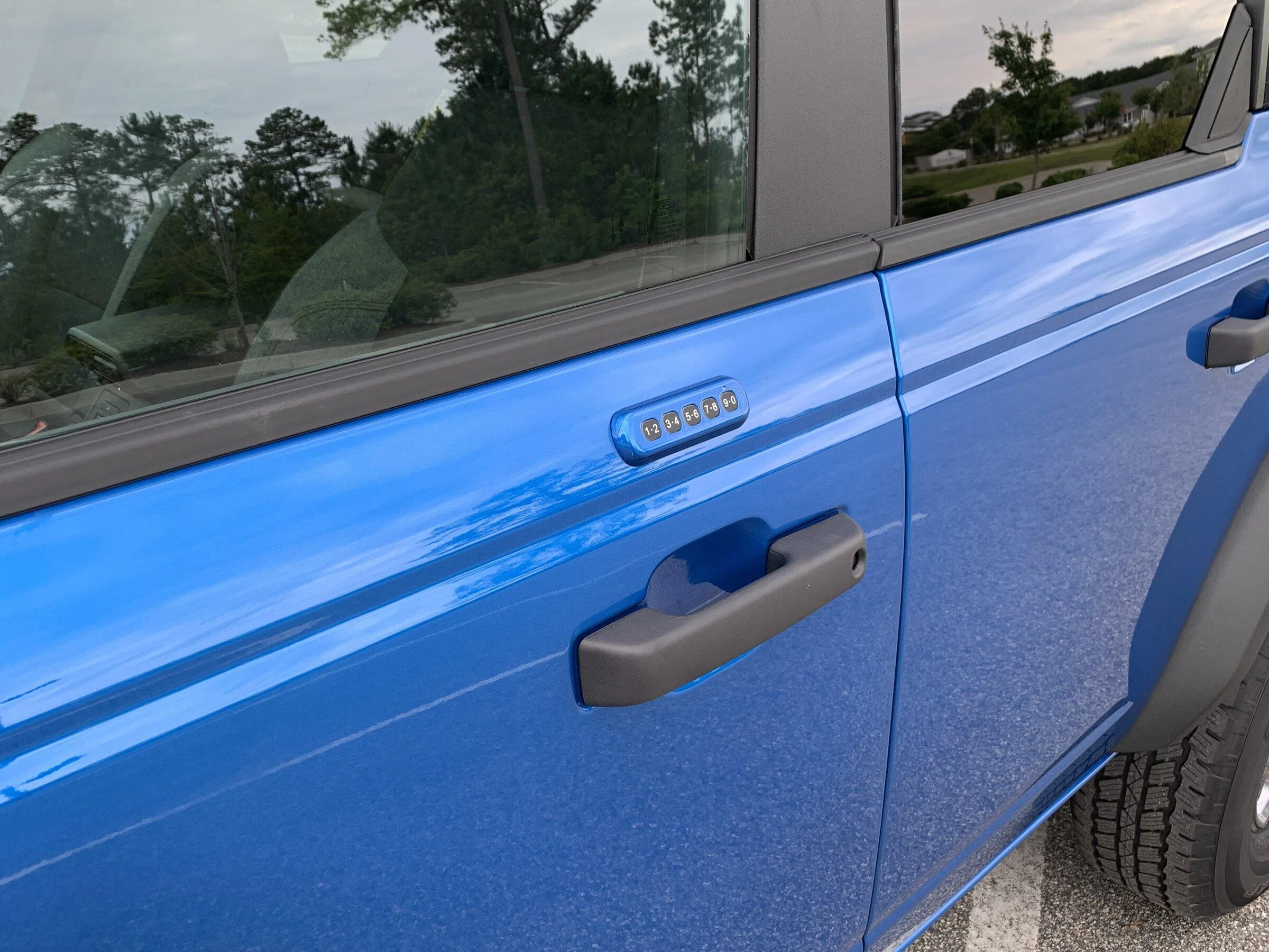Ford Bronco 2022 Velocity Blue 4D Big Bend 10A8EF17-C629-43FC-AF88-86FBFD6152BD