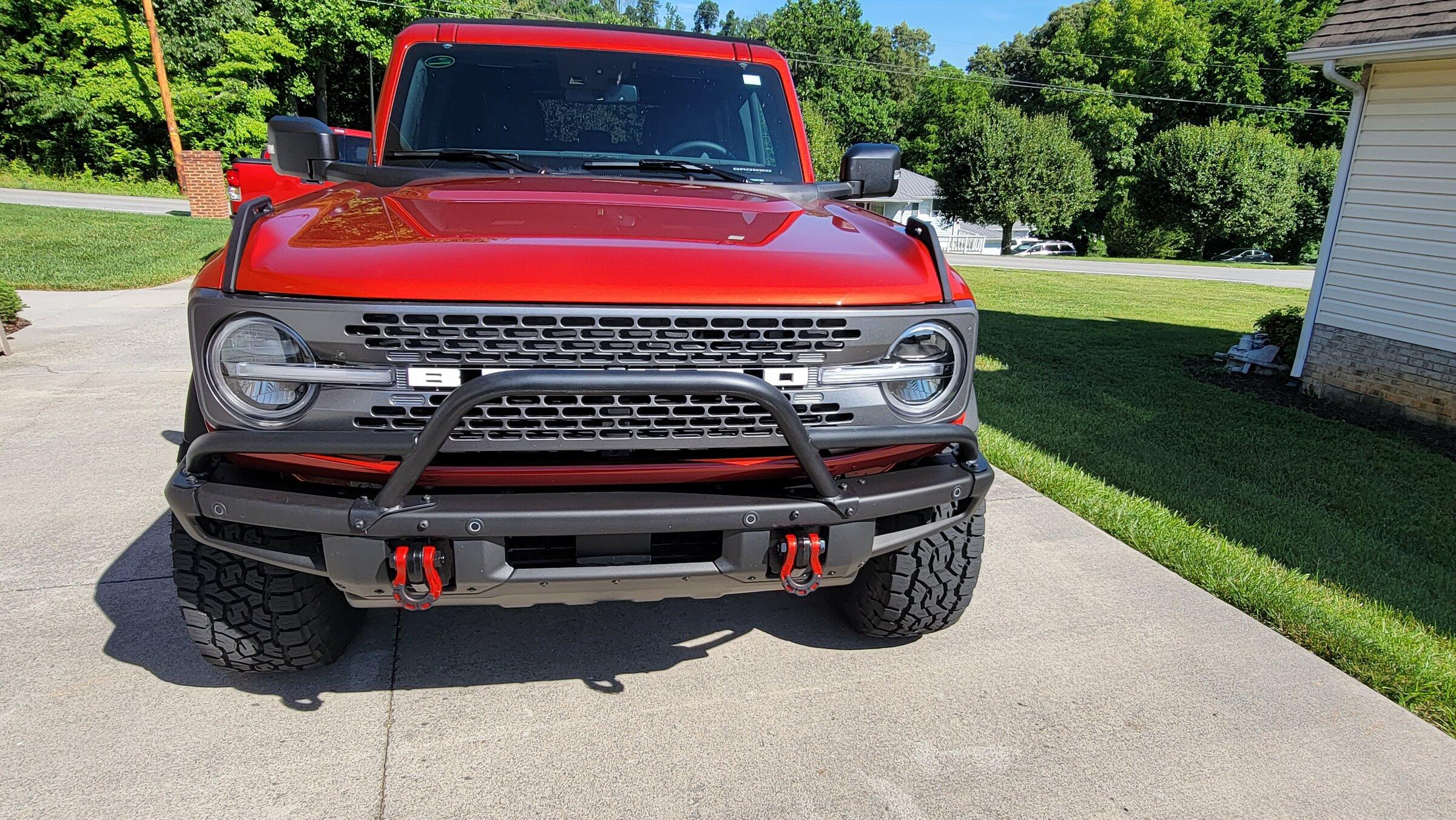 Ford Bronco HOT PEPPER RED Bronco Club Bronco Front