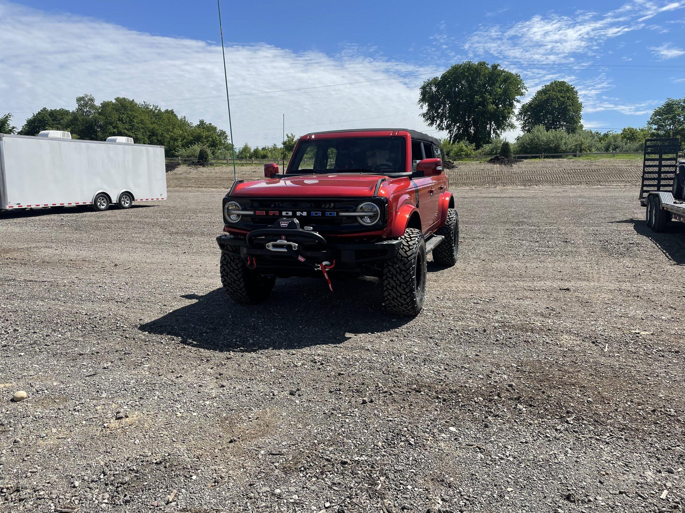 Ford Bronco HOT PEPPER RED Bronco Club 02F4F24C-FFD7-4D66-8886-ED25B0DB08F0