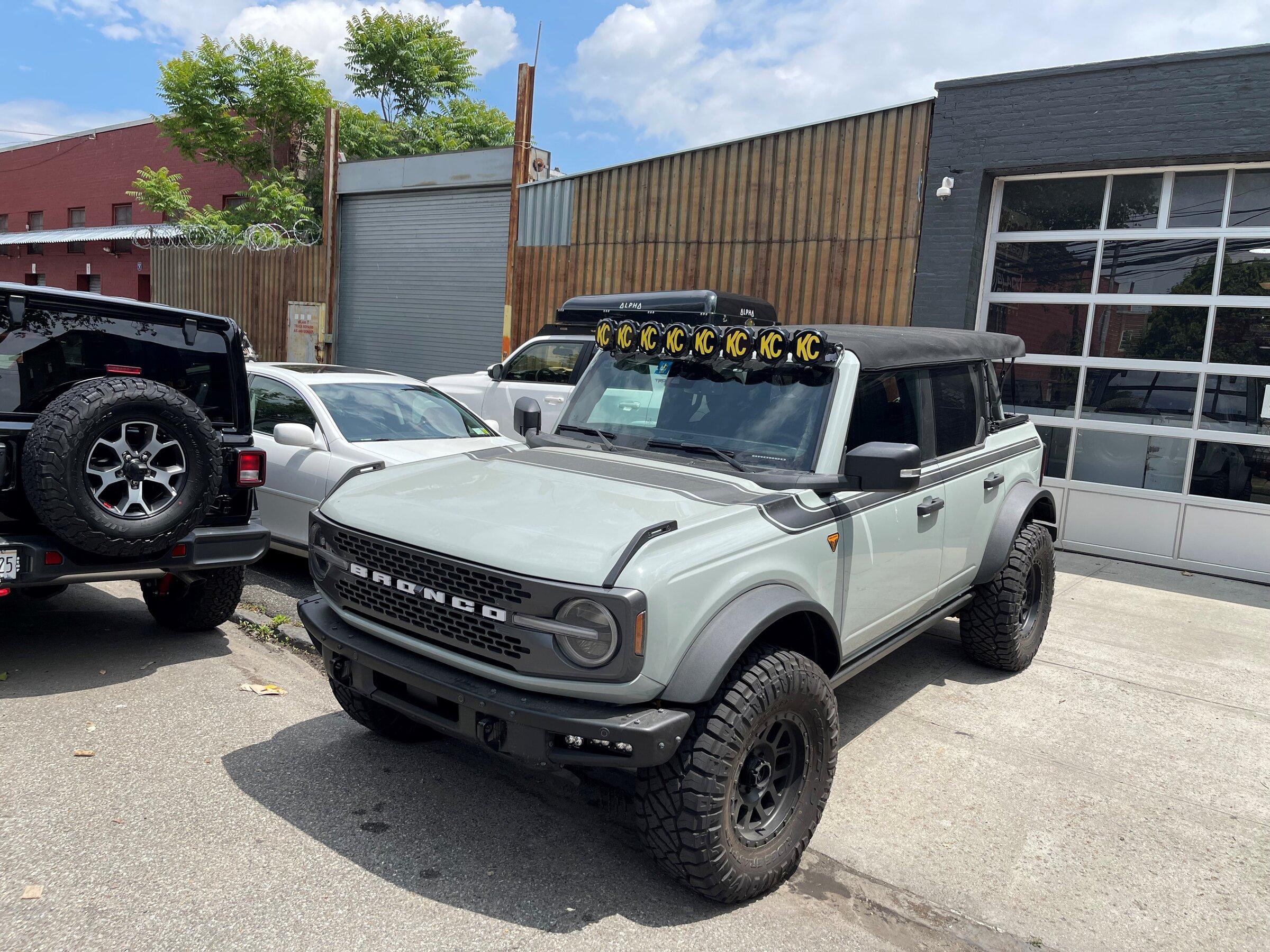 Ford Bronco What did you do TO / WITH your Bronco today? 👨🏻‍🔧🧰🚿🛠 Lightbar 2