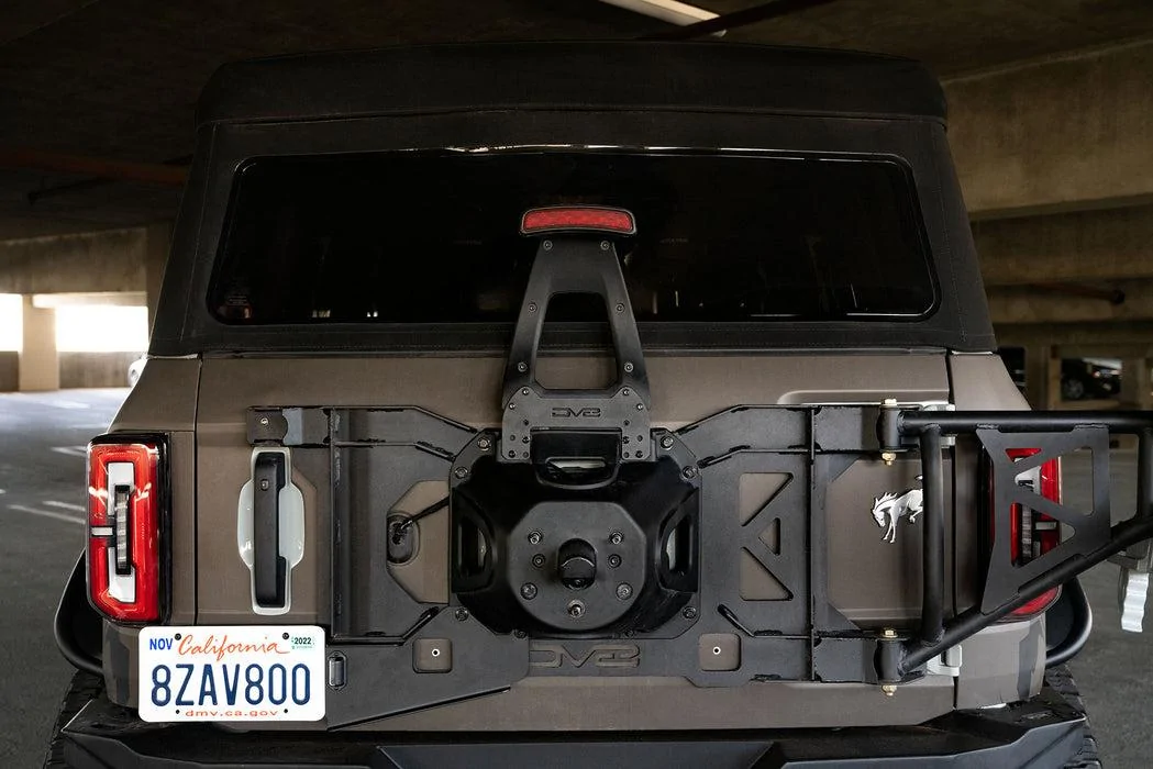 Ford Bronco DV8 Offroad | Third Brake Light Extension Bracket ord-bronco-spare-tire-brake-light-bracket_1050x700