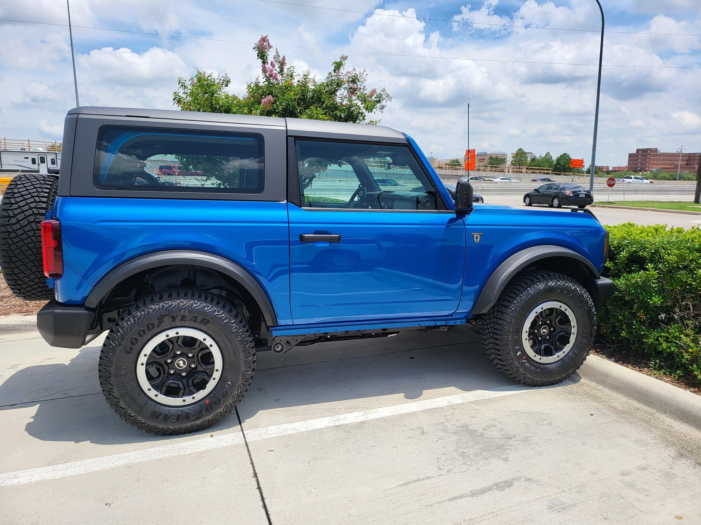 Ford Bronco 5/9 Build Week group. (ManSquatch Week) 20220604_135657
