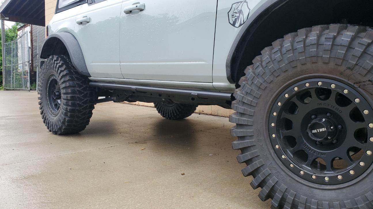 Ford Bronco "No-Step" Rock Slider from GOAT Fabrication 006.JPG