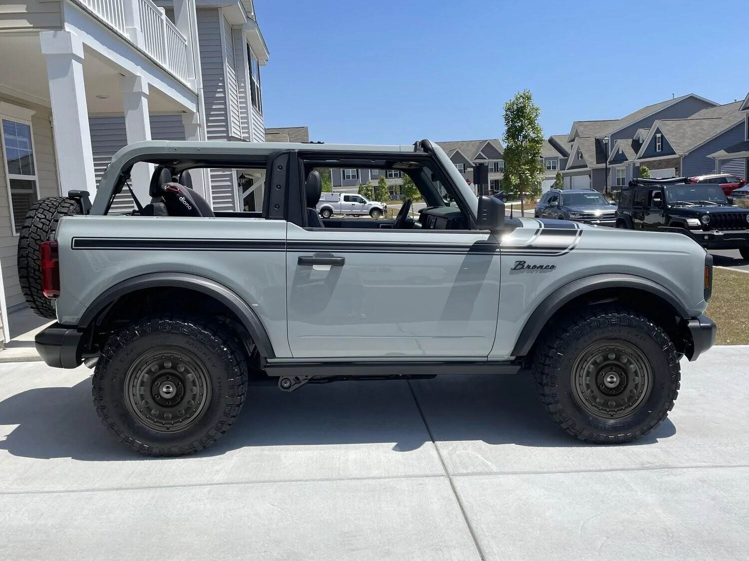 Bronco-AR62-Outlaw.jpg
