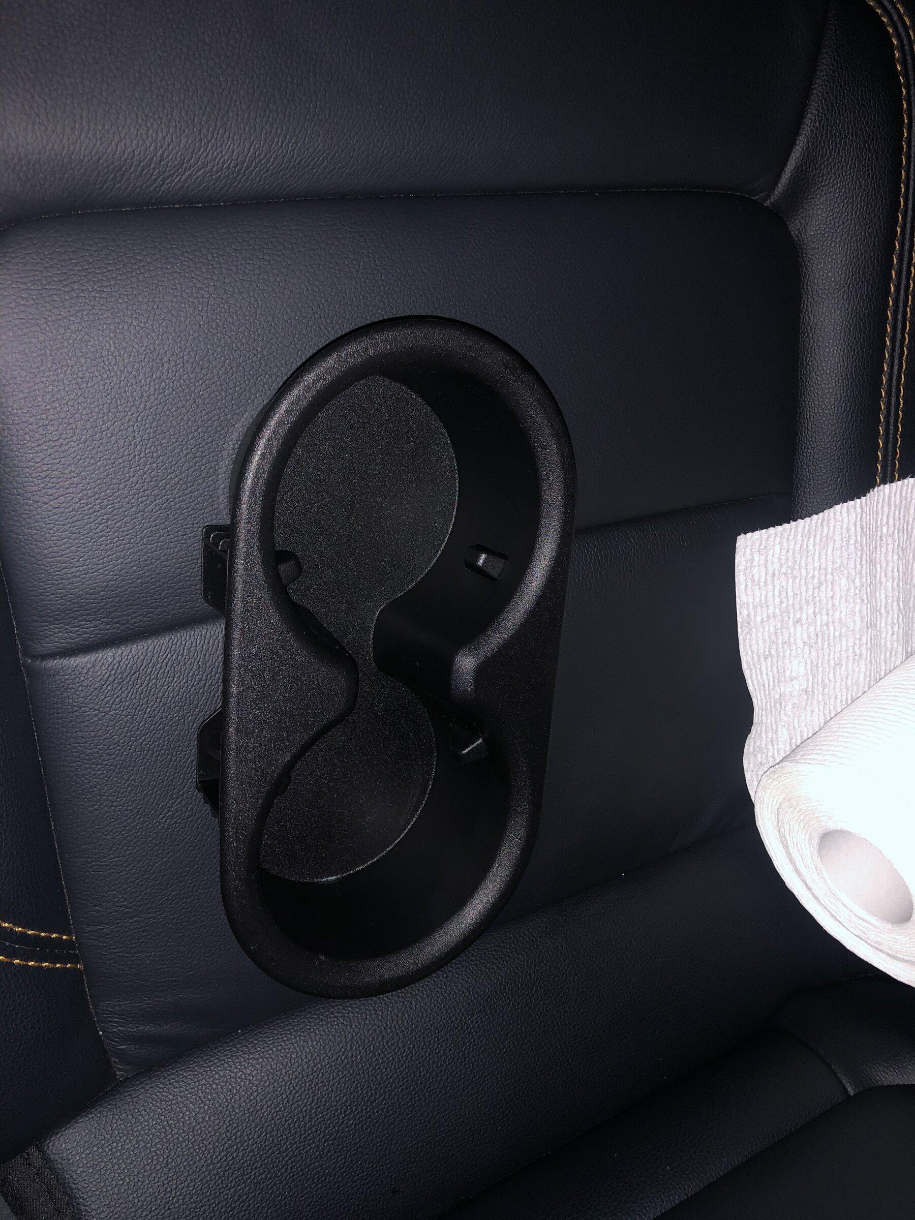 Ford Bronco Rear cup holder!?!?! Emergency 7F5CB8DC-0C8E-4A77-AF44-A7B5D1A0357B