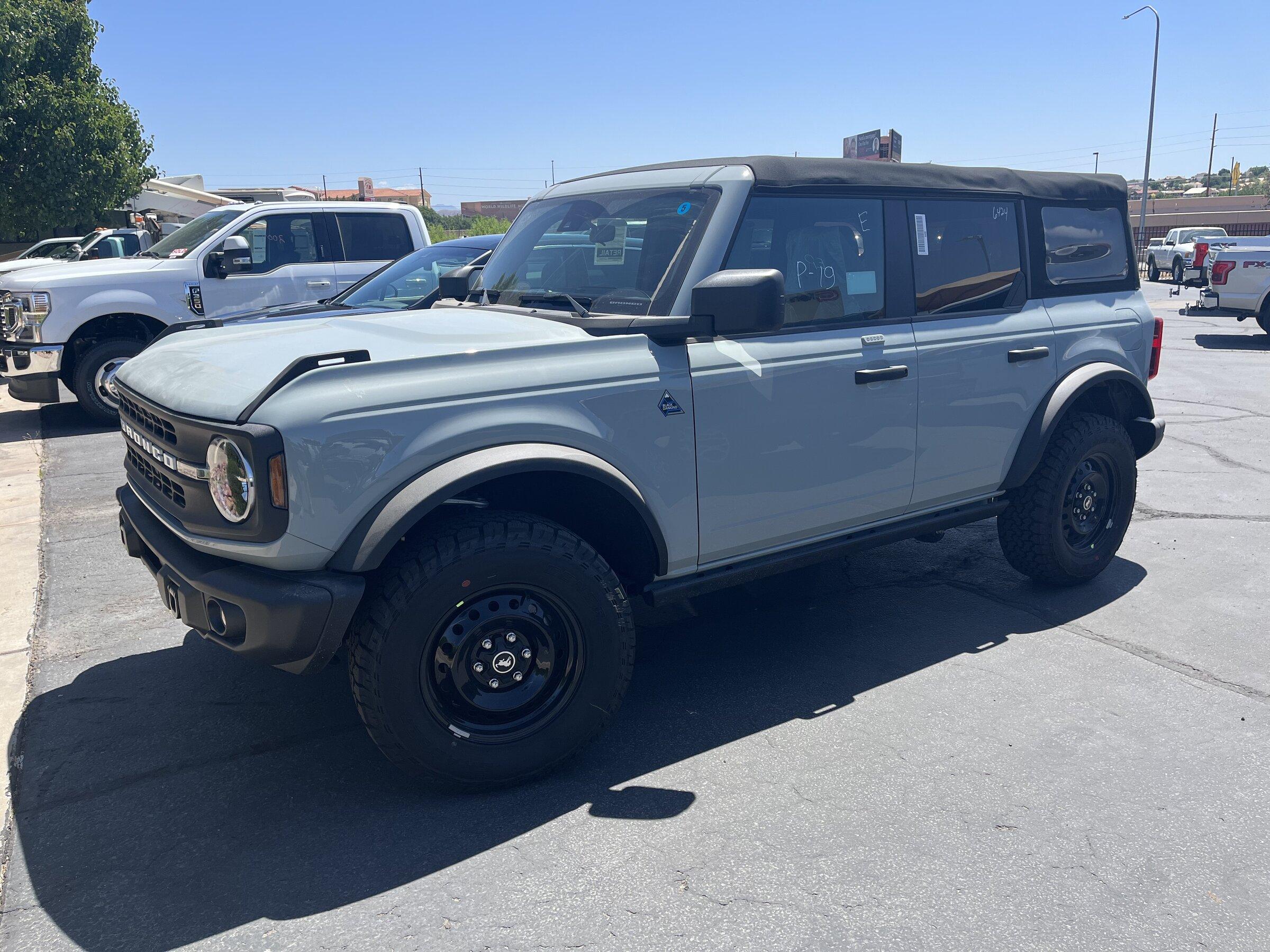 Ford Bronco 5/2/22 Build Week Group 175D8932-3787-4A53-B025-D324F742A9B8