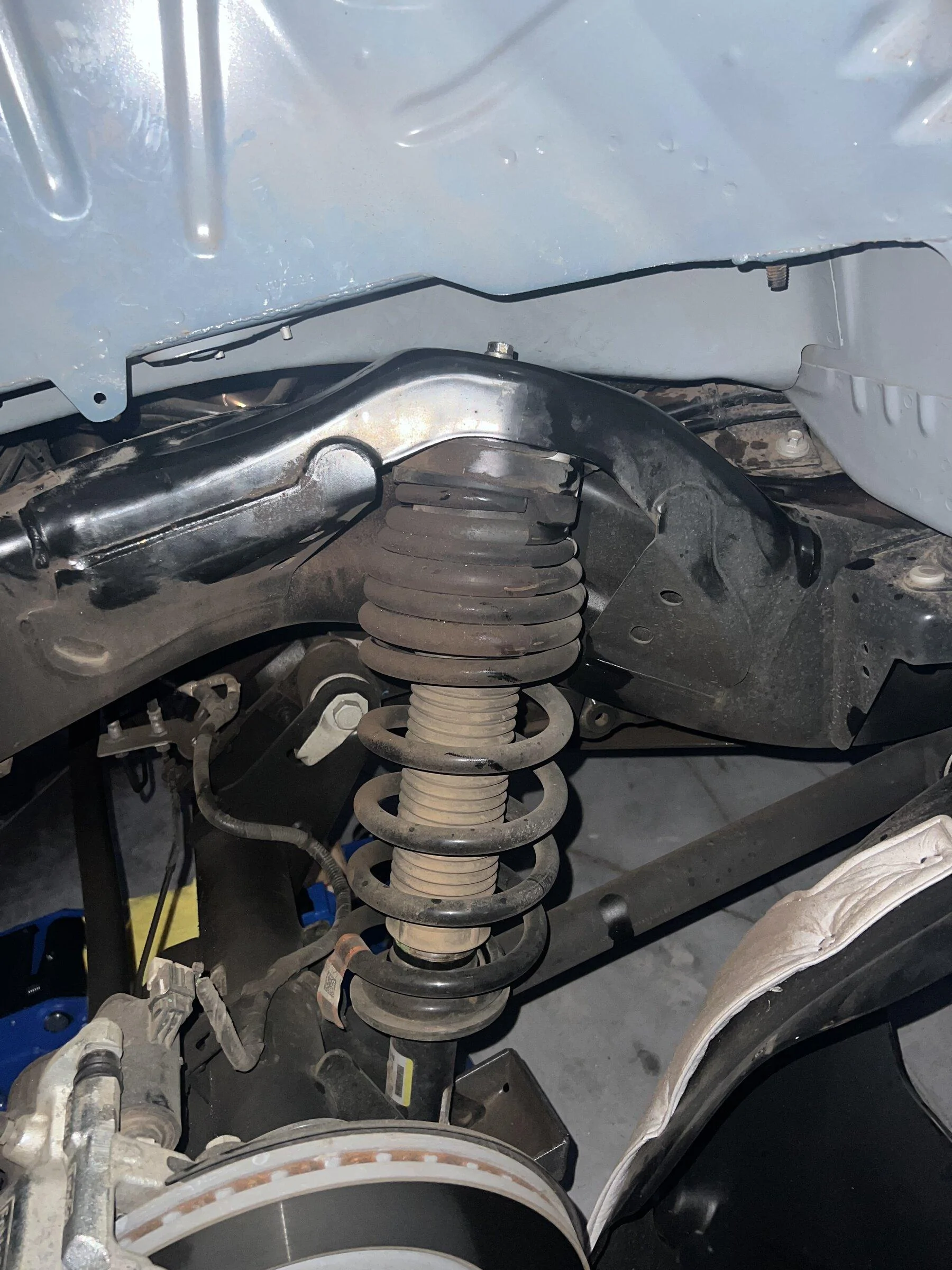 Ford Bronco Stripped rear upper shock mount bolt (help) F1018CC8-041E-438C-B395-7324841CC37F