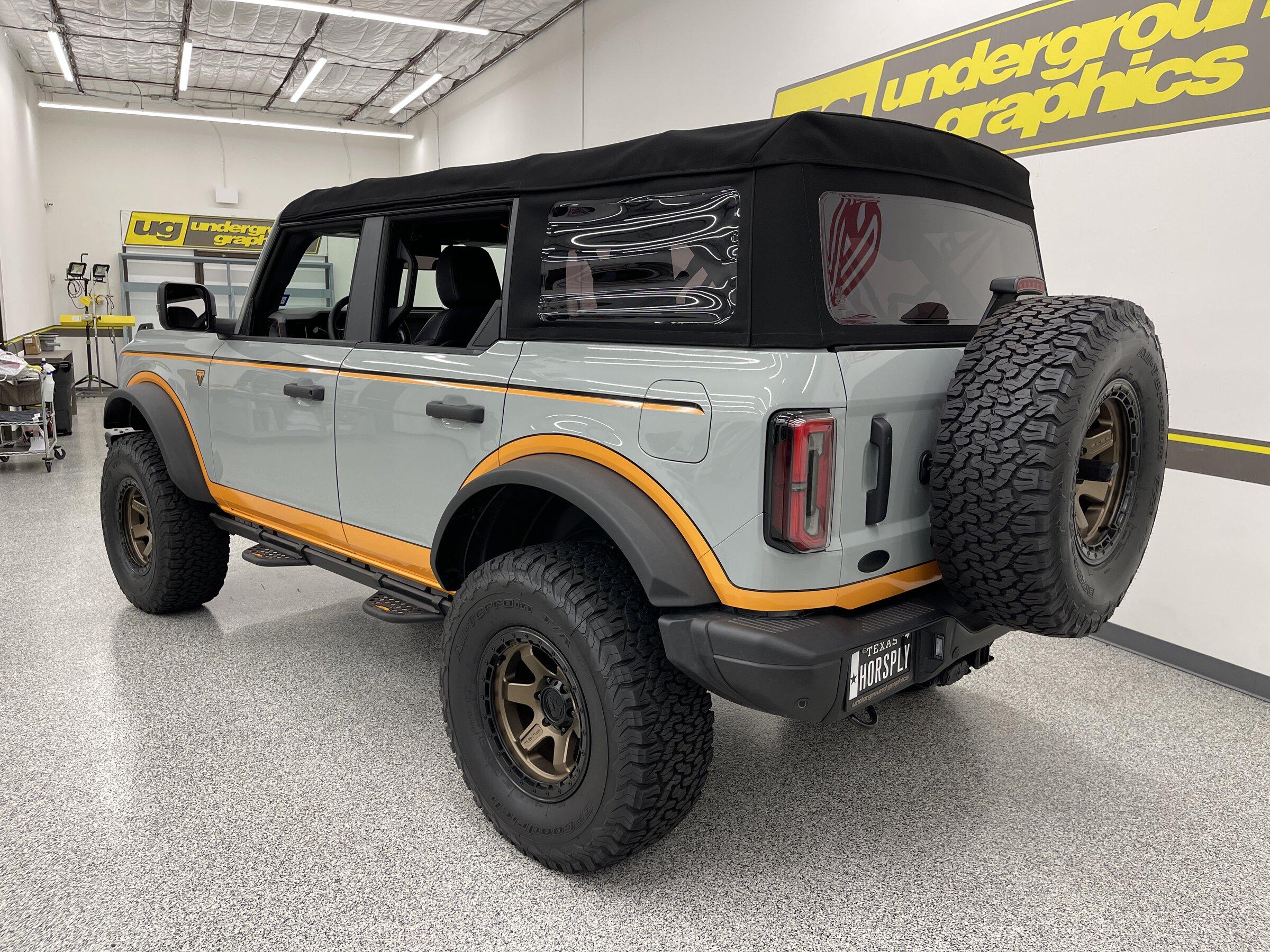 Ford Bronco Bronco Eddie retro vinyl wrap kit: photos and info IMG_8337.JPG