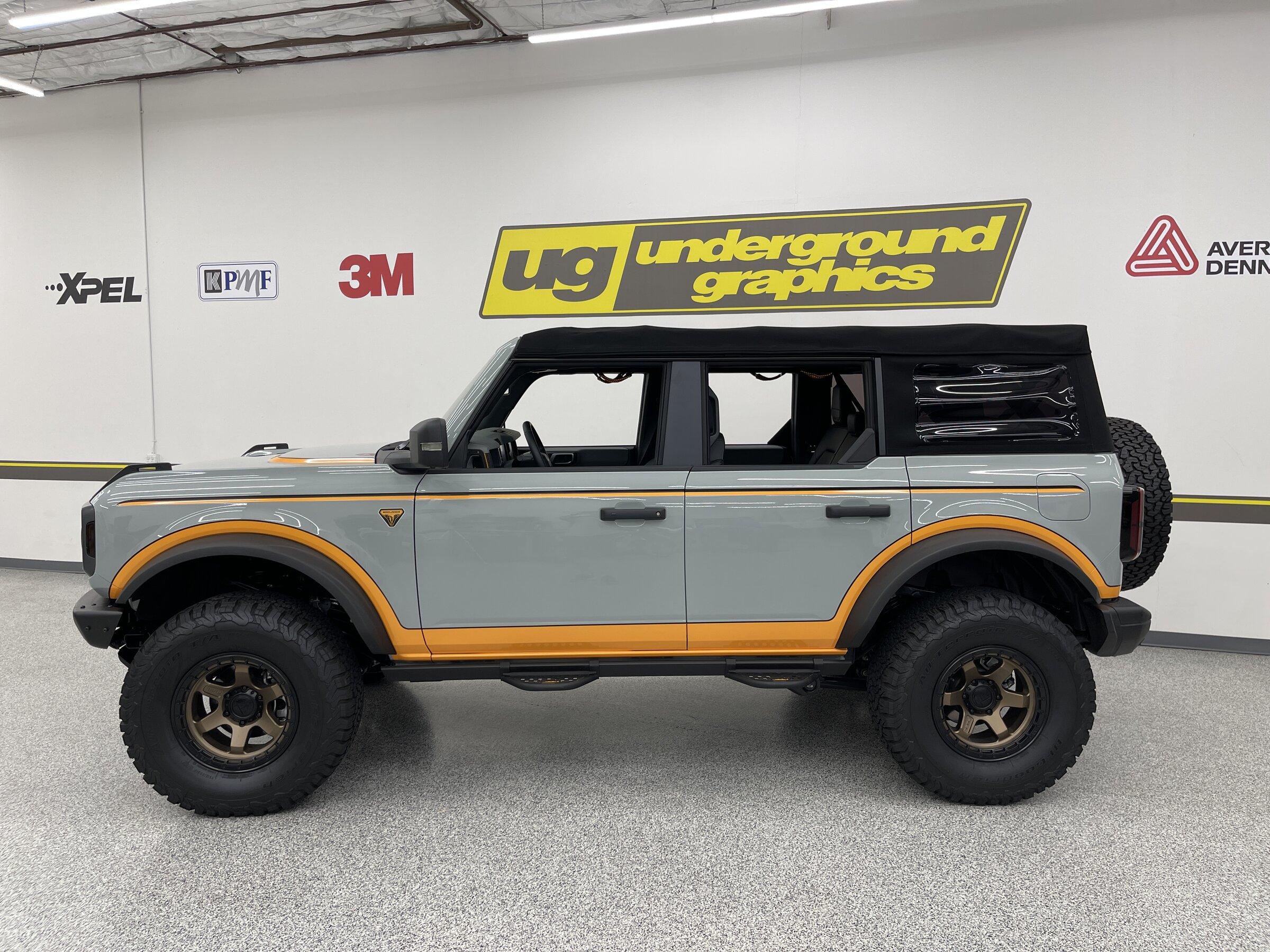Ford Bronco Bronco Eddie retro vinyl wrap kit: photos and info IMG_8338.JPG