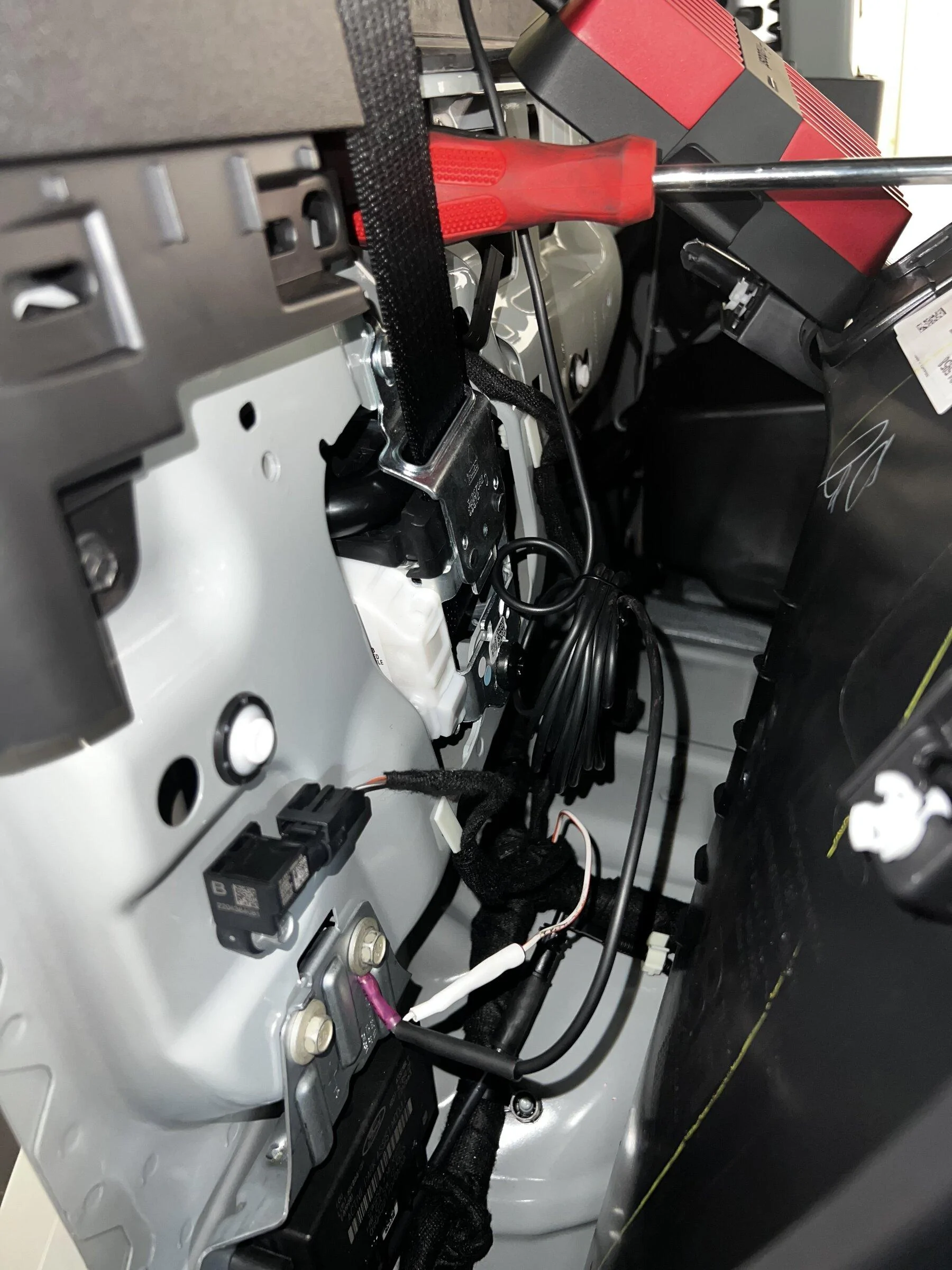 Ford Bronco Clean No Drill Weboost Install (with pictures) 89759DBB-CFC4-4027-B773-37CF94B7F3DC
