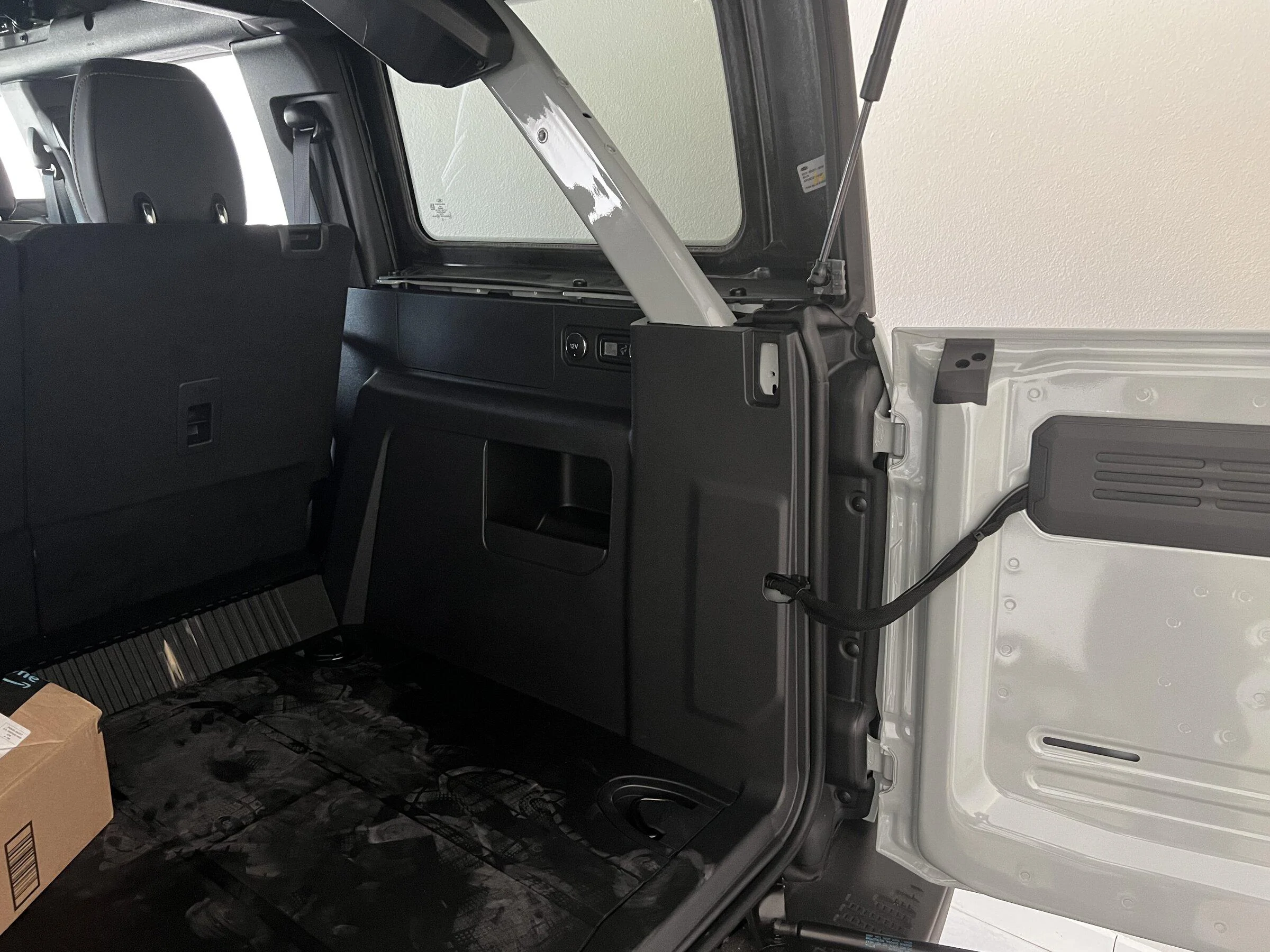 Ford Bronco Clean No Drill Weboost Install (with pictures) 4D76E444-0BB6-4DB8-AF54-0FCAAAA9A451