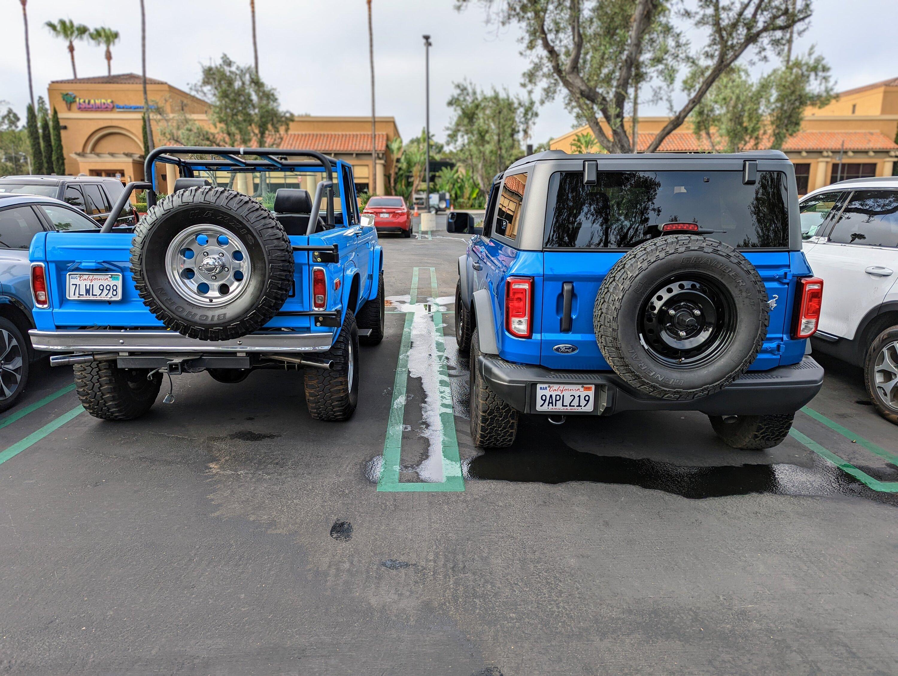 Ford Bronco Old and New, all blue PXL_20220611_151103158~2