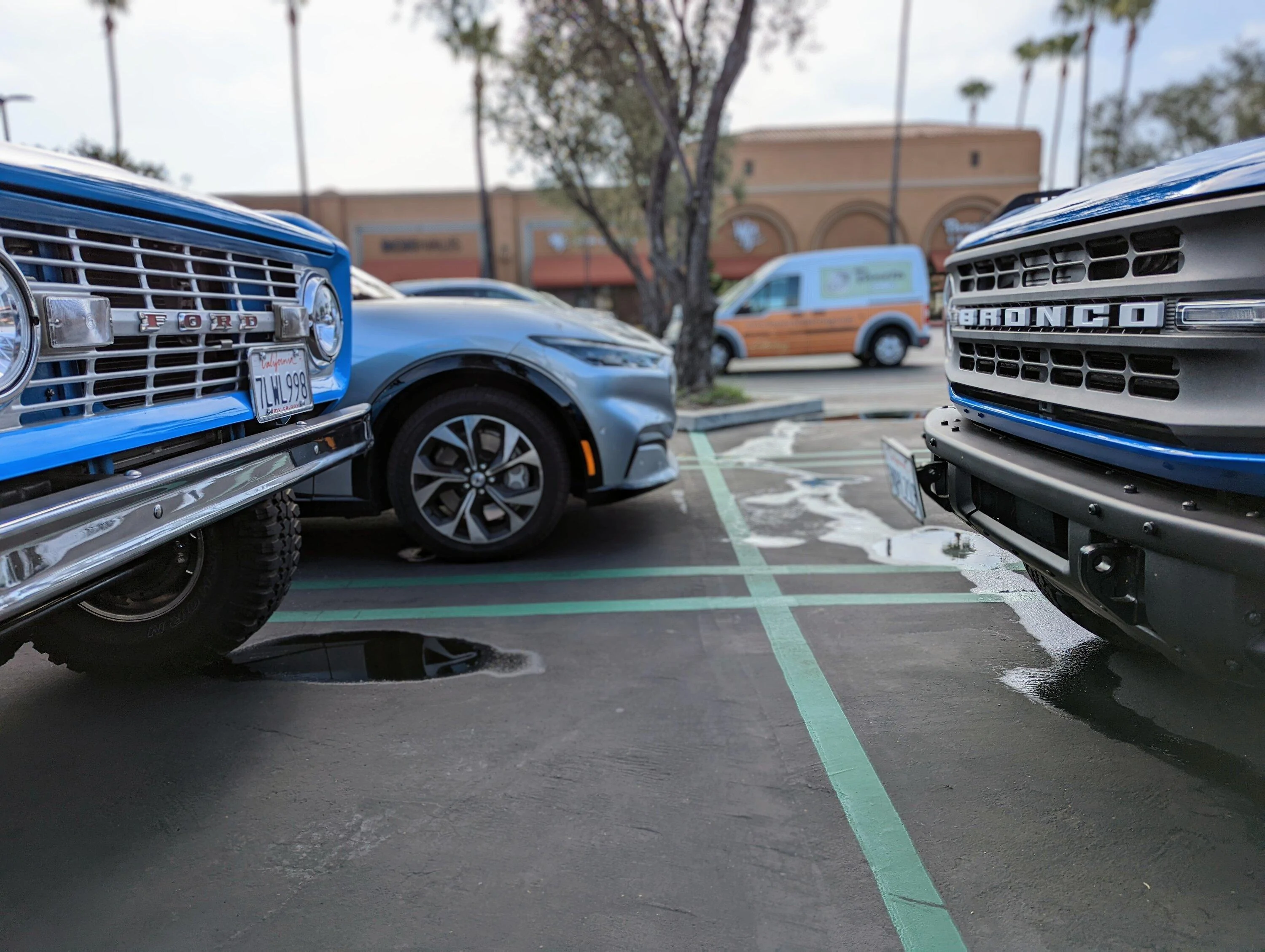 Ford Bronco Old and New, all blue PXL_20220611_154312674~2