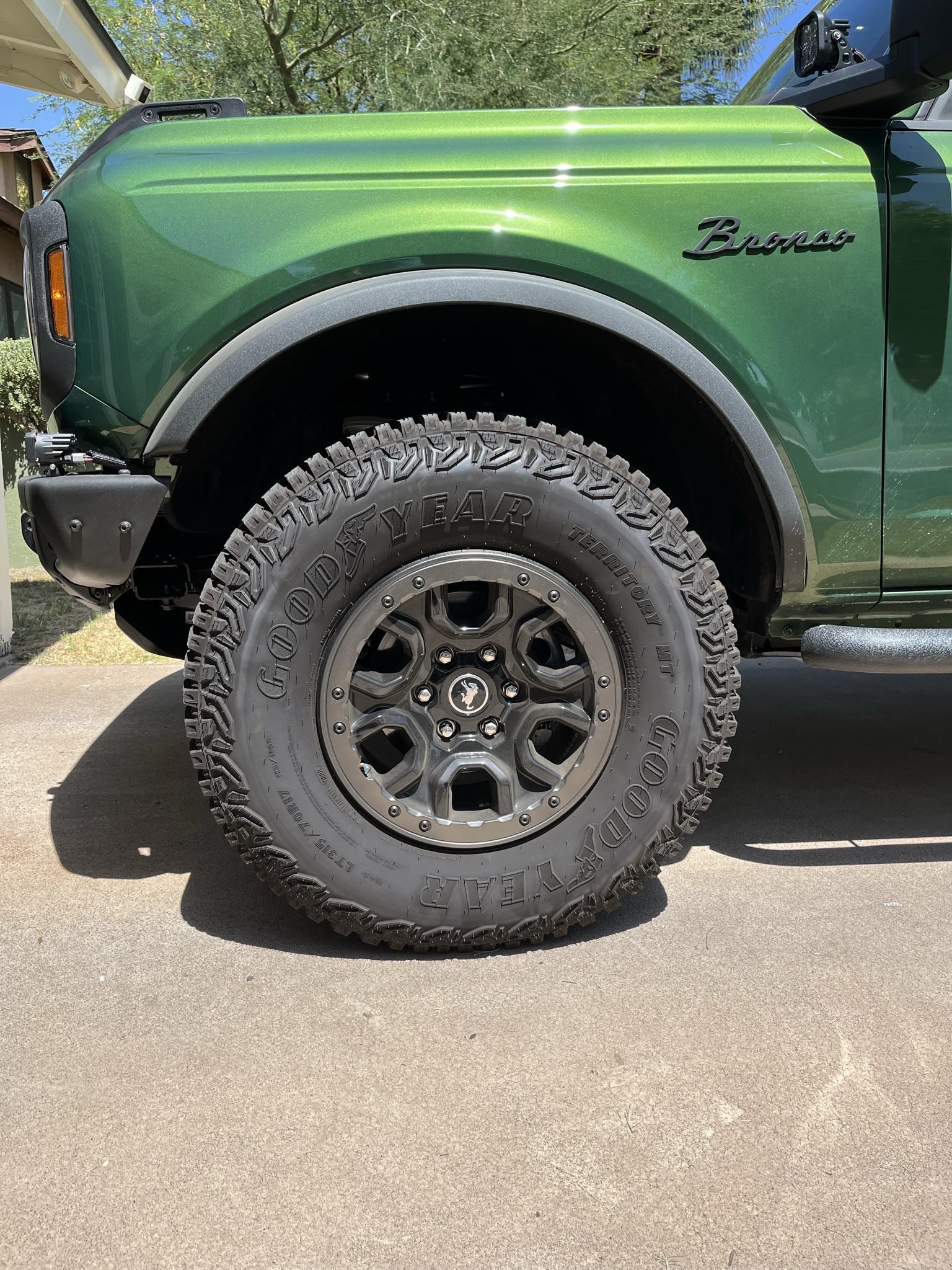 Ford Bronco ERUPTION GREEN Bronco Club 16D7E461-EC5A-4704-B6B2-6075AE233F6C