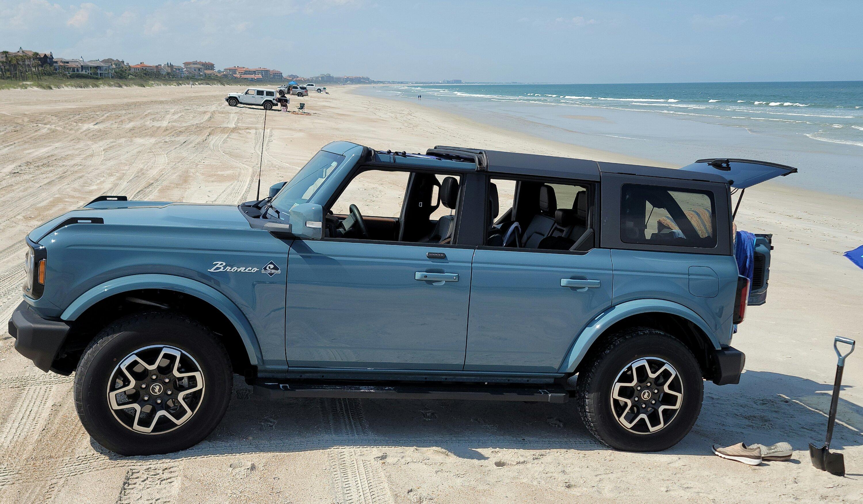 Ford Bronco Gearshade Install With Hardtop 20220517_153117