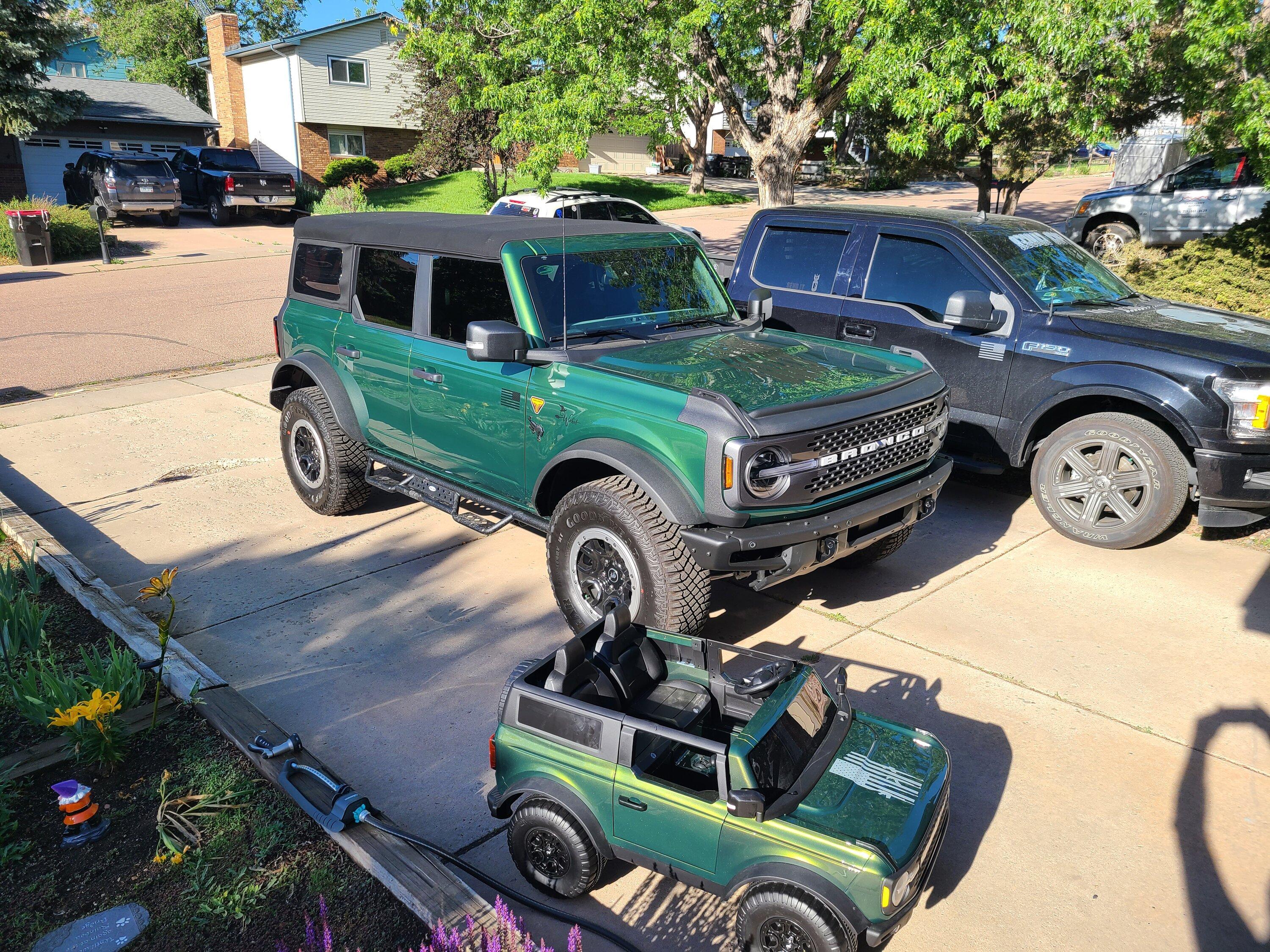 Ford Bronco 5/2/22 Build Week Group 20220611_075652
