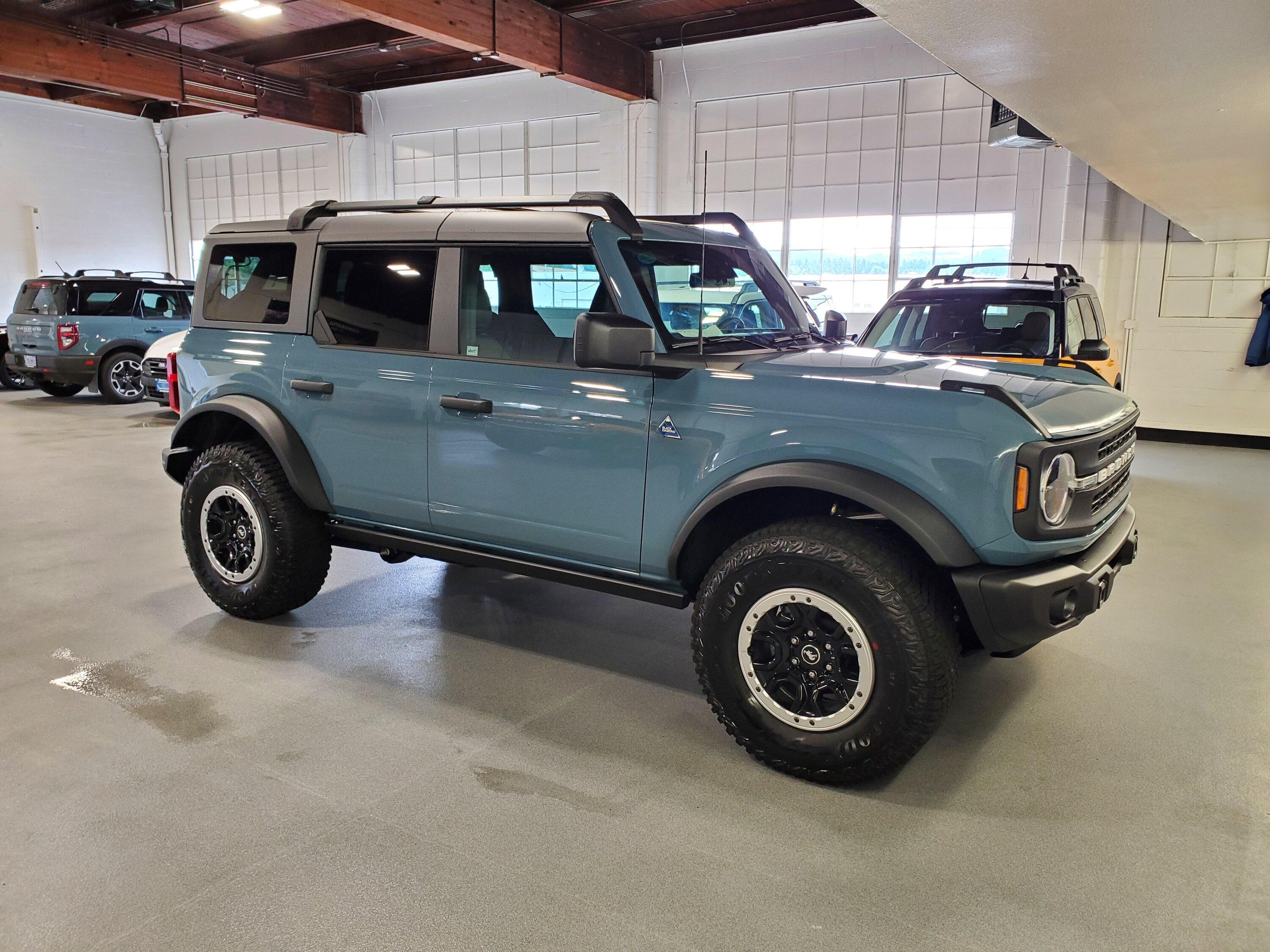 Ford Bronco 5/9 Build Week group. (ManSquatch Week) 20220611_114110