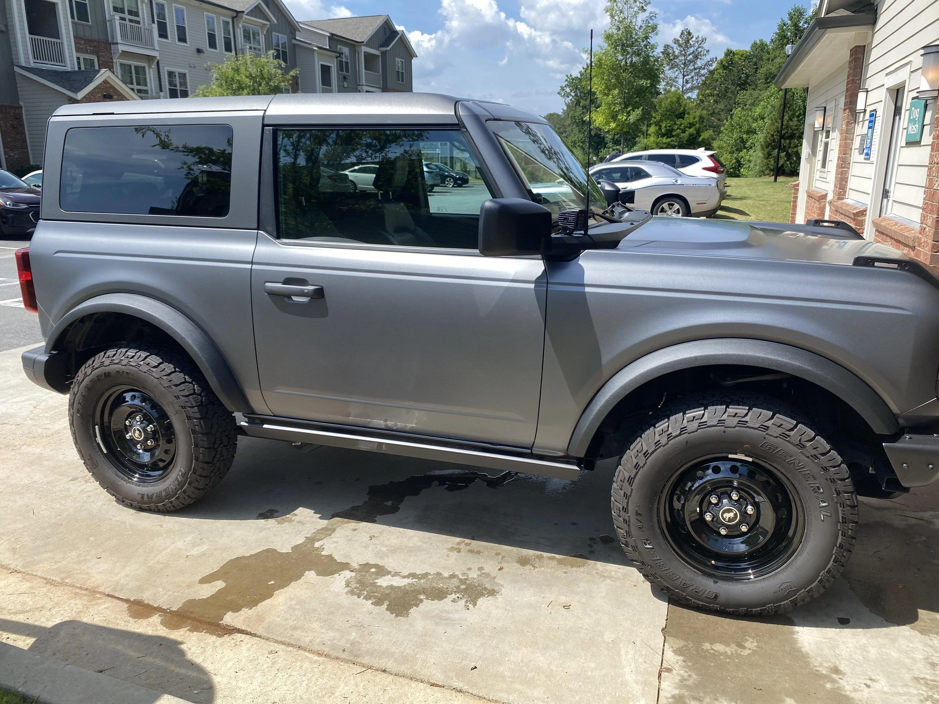 Ford Bronco 5 Black Diamond Wheels/Tires BCA77470-BF8A-48D8-9C5B-75A0C6F0F6A8