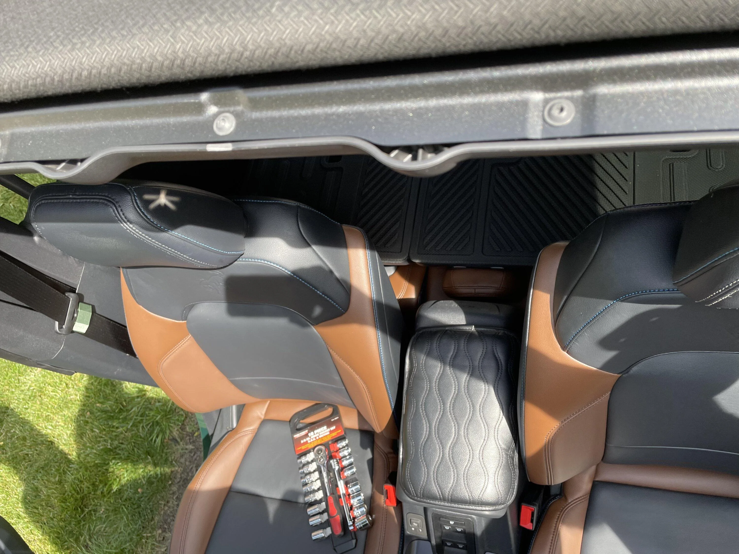 Ford Bronco Mesh top for front row only? 0C30680B-5D1E-4C20-AC6E-2CDF2D0C07EC