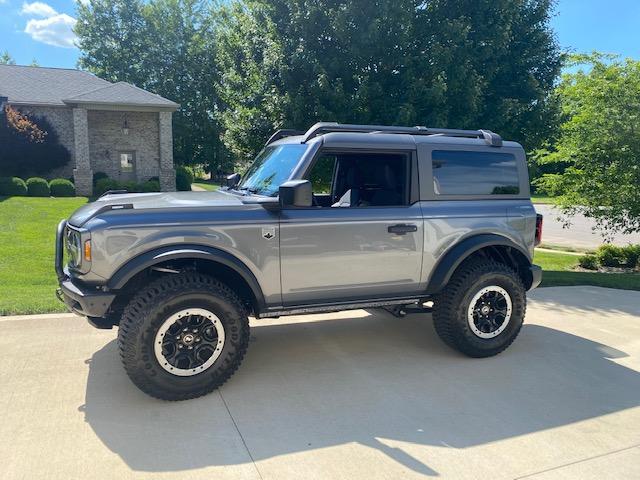 Ford Bronco 5/9 Build Week group. (ManSquatch Week) Bronco 2