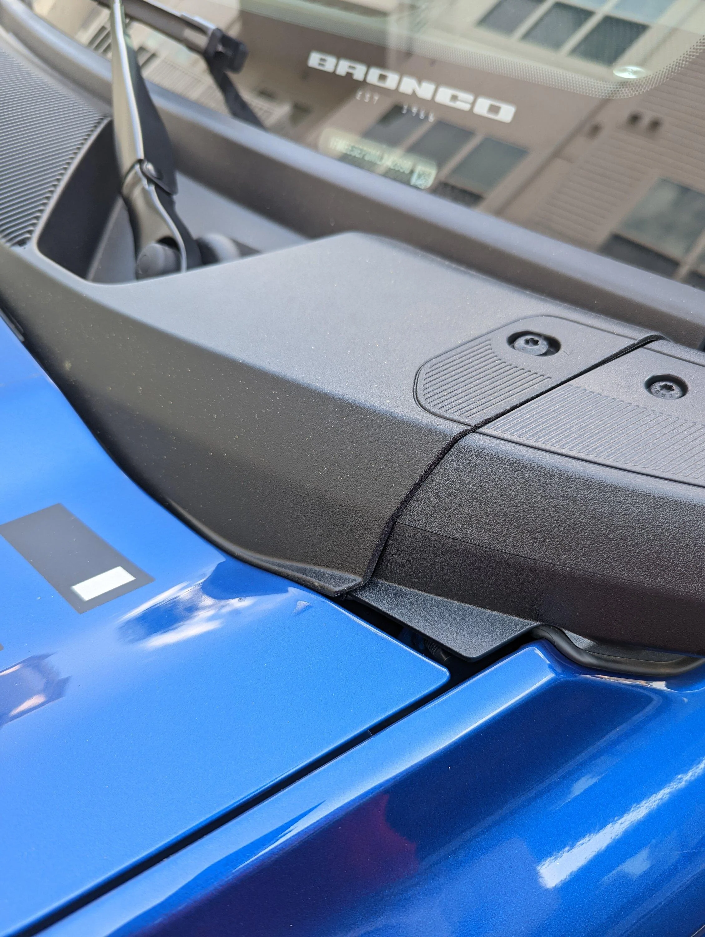 Ford Bronco Hood catching on plastic below windshield. PXL_20220613_213848389