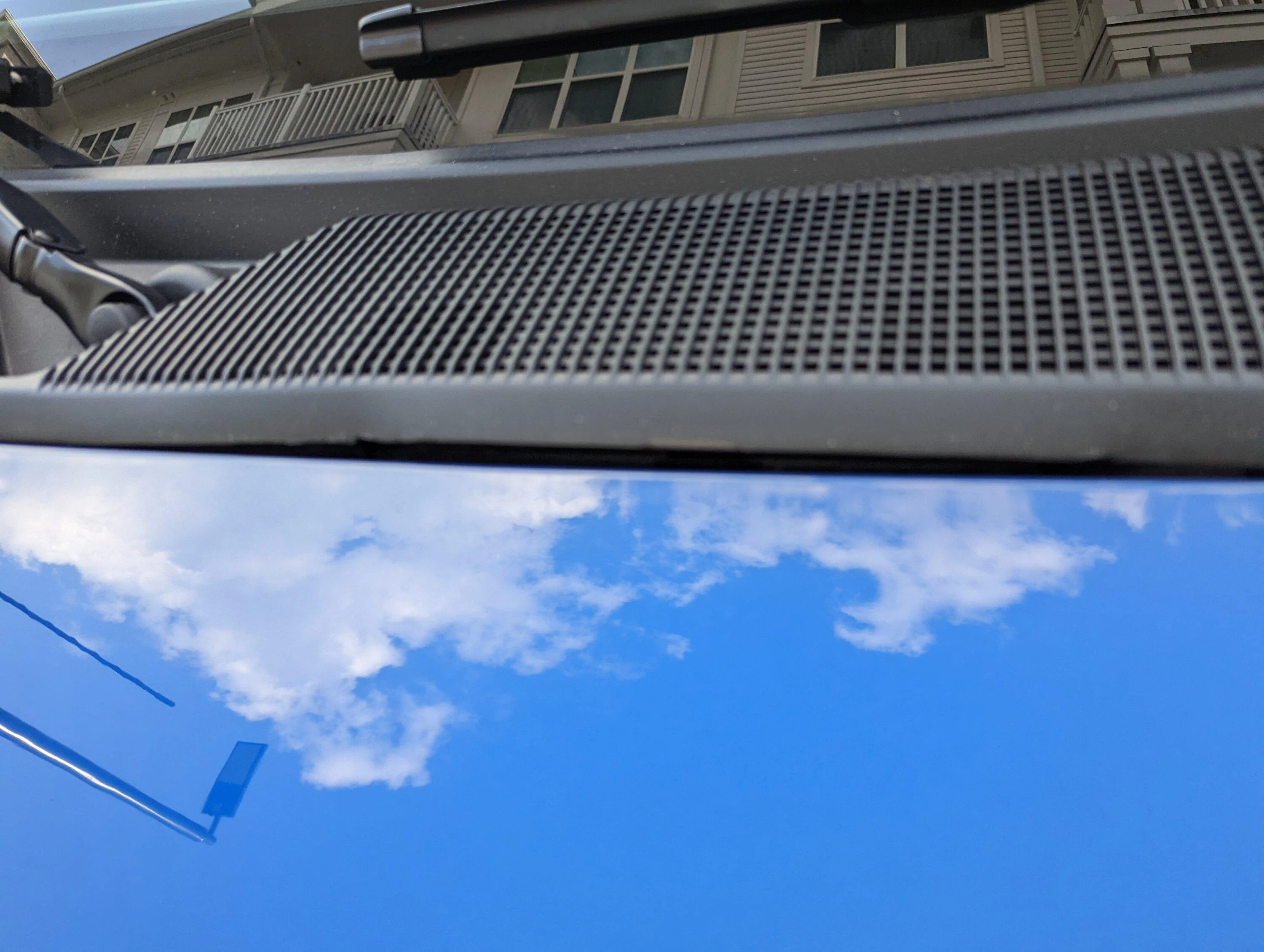 Ford Bronco Hood catching on plastic below windshield. PXL_20220613_213853798