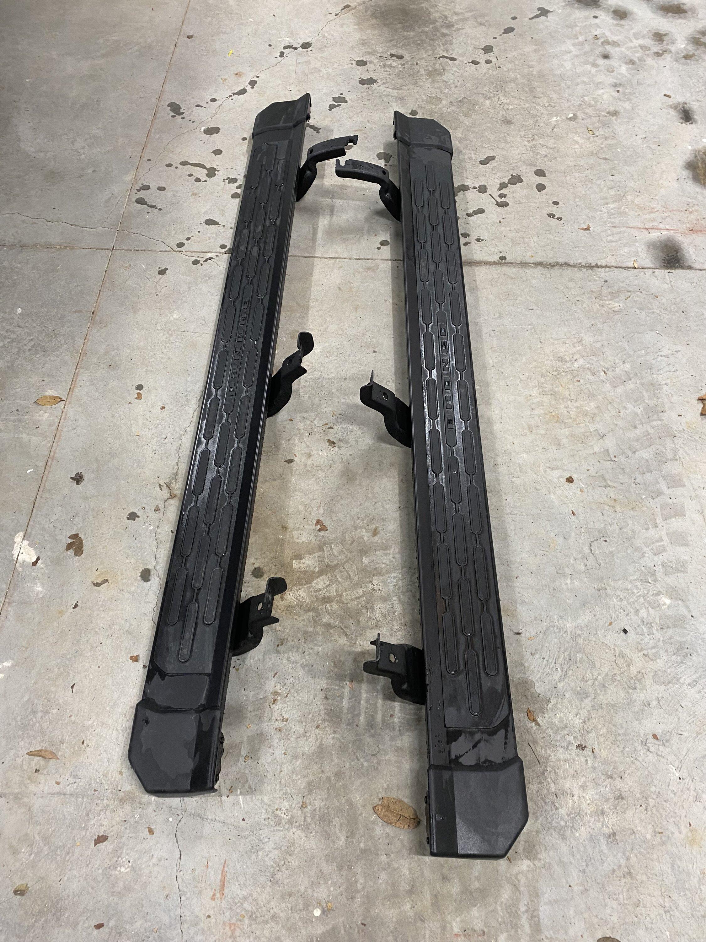 Ford Bronco SOLD.  Side Steps/Running Boards IMG_1207