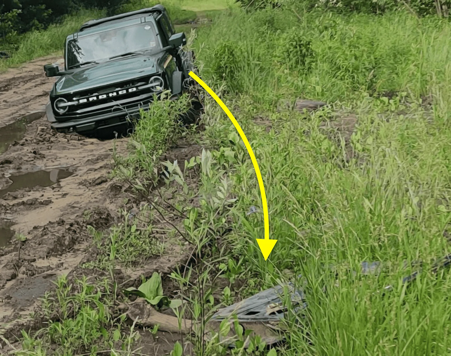 Ford Bronco My Bronco has a "go for it" in a devil-on-your-shoulder voice... that got me stuck in soft mud Screen Shot 2022-06-15 at 8.59.49 AM