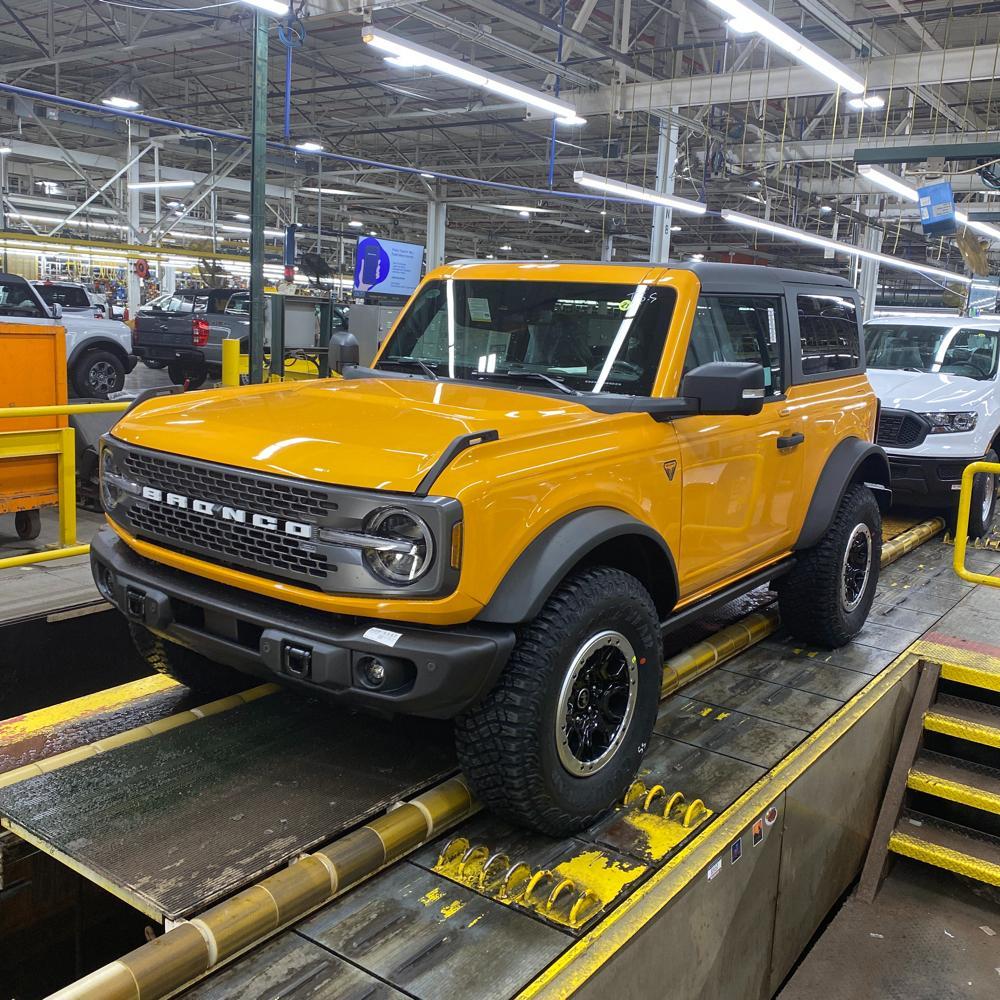 Ford Bronco 4/18/22 Build Week Group. image-1