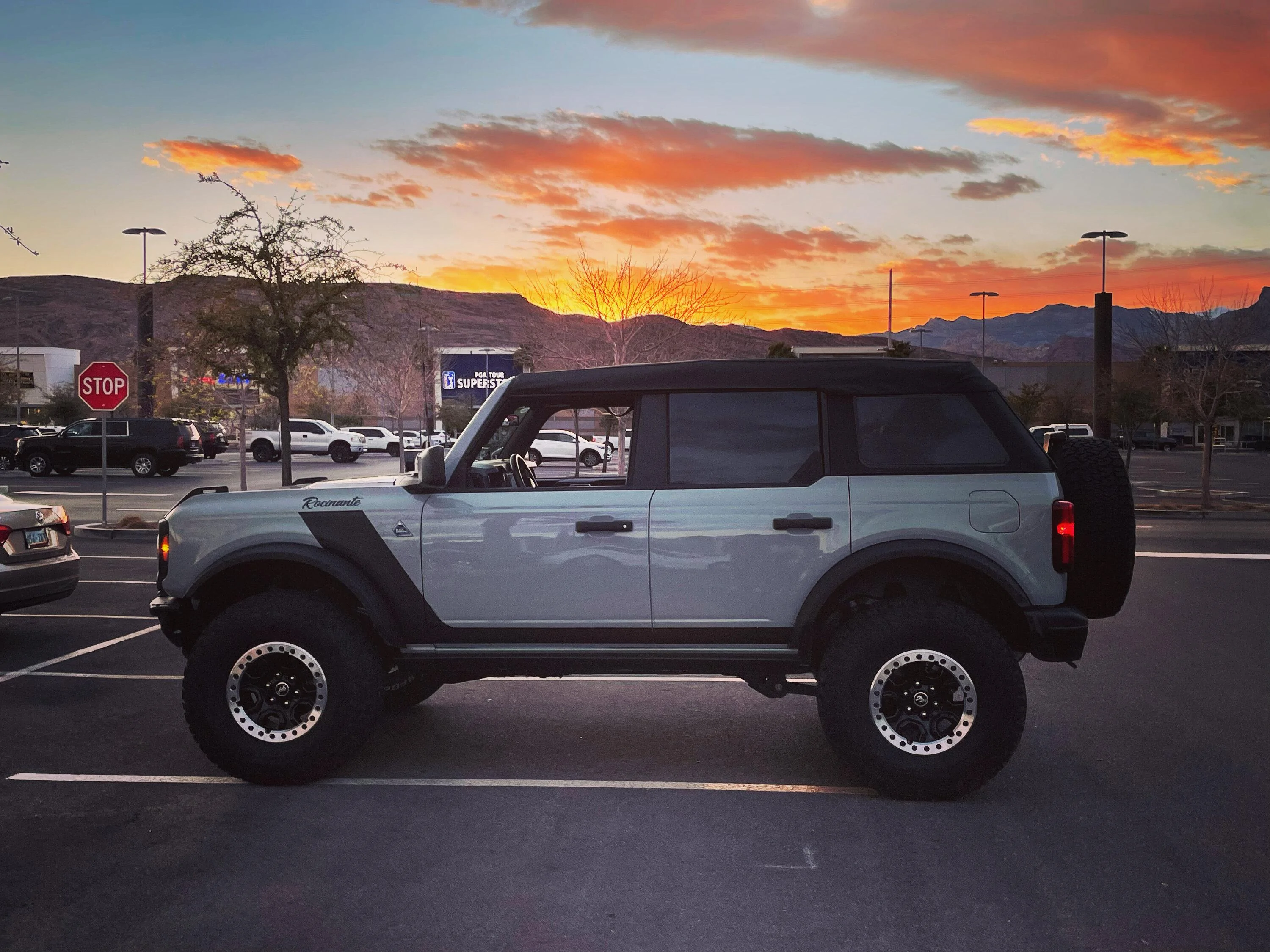 Ford Bronco Bestop Trektop Slantback Soft Top (Replaced Factory Soft Top)- Great!! .. Love it!! .. but be careful.. Pros & Cons Review EB1D716A-1AC7-41A8-AD2B-EB7268DB123D