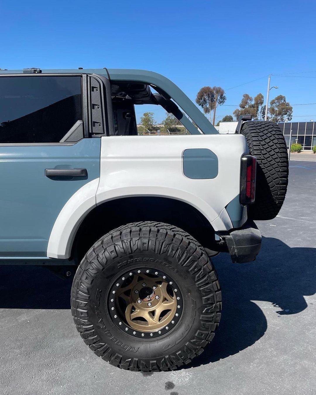 Ford Bronco ADV launches their 5” fiberglass fender flares 288555477_694682268291699_158139332657822611_n