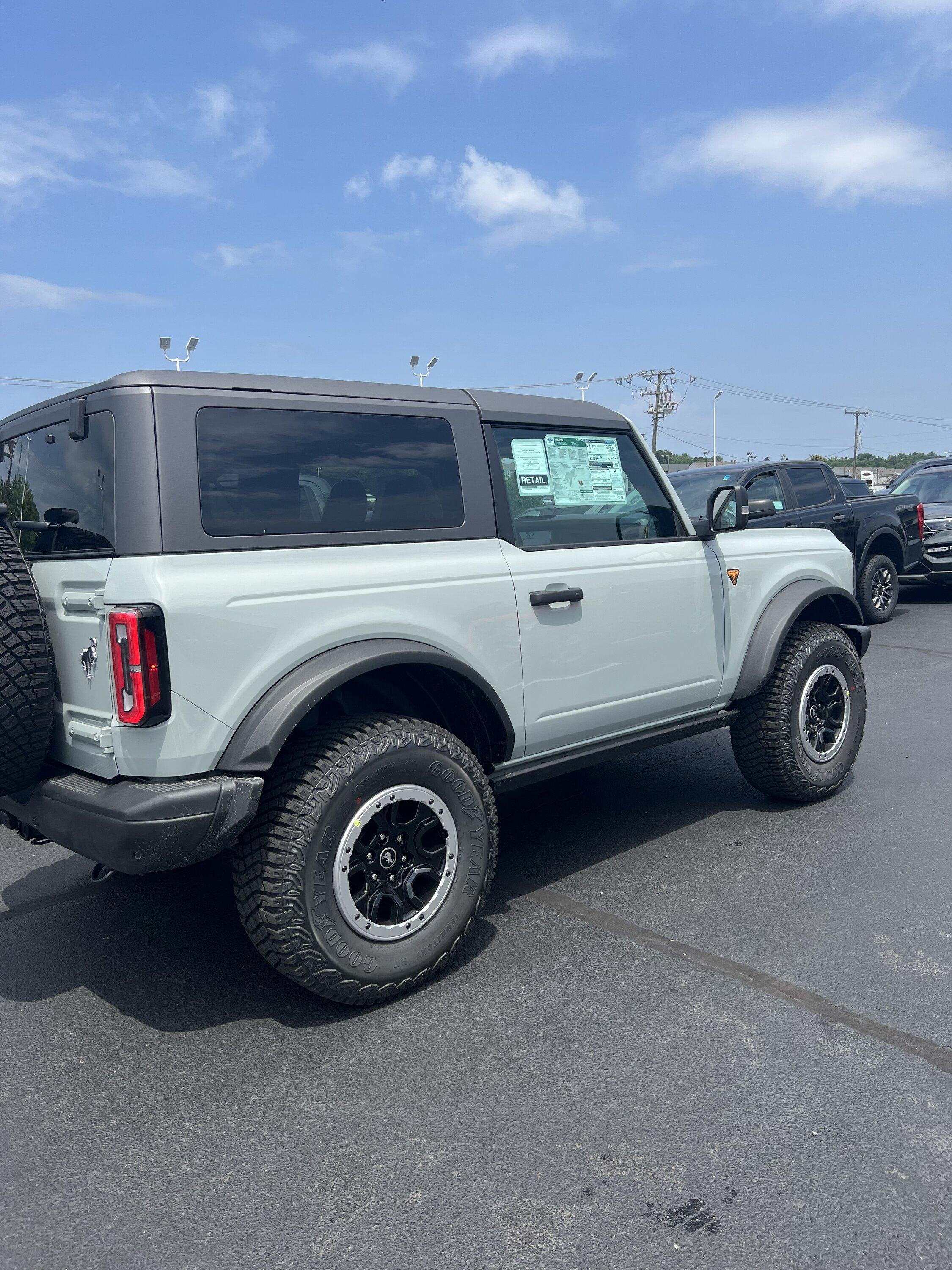 Ford Bronco 05/30/2022 Build Week Group 97B7FFC0-AD31-4ED7-A1B1-D71802E0F1F8