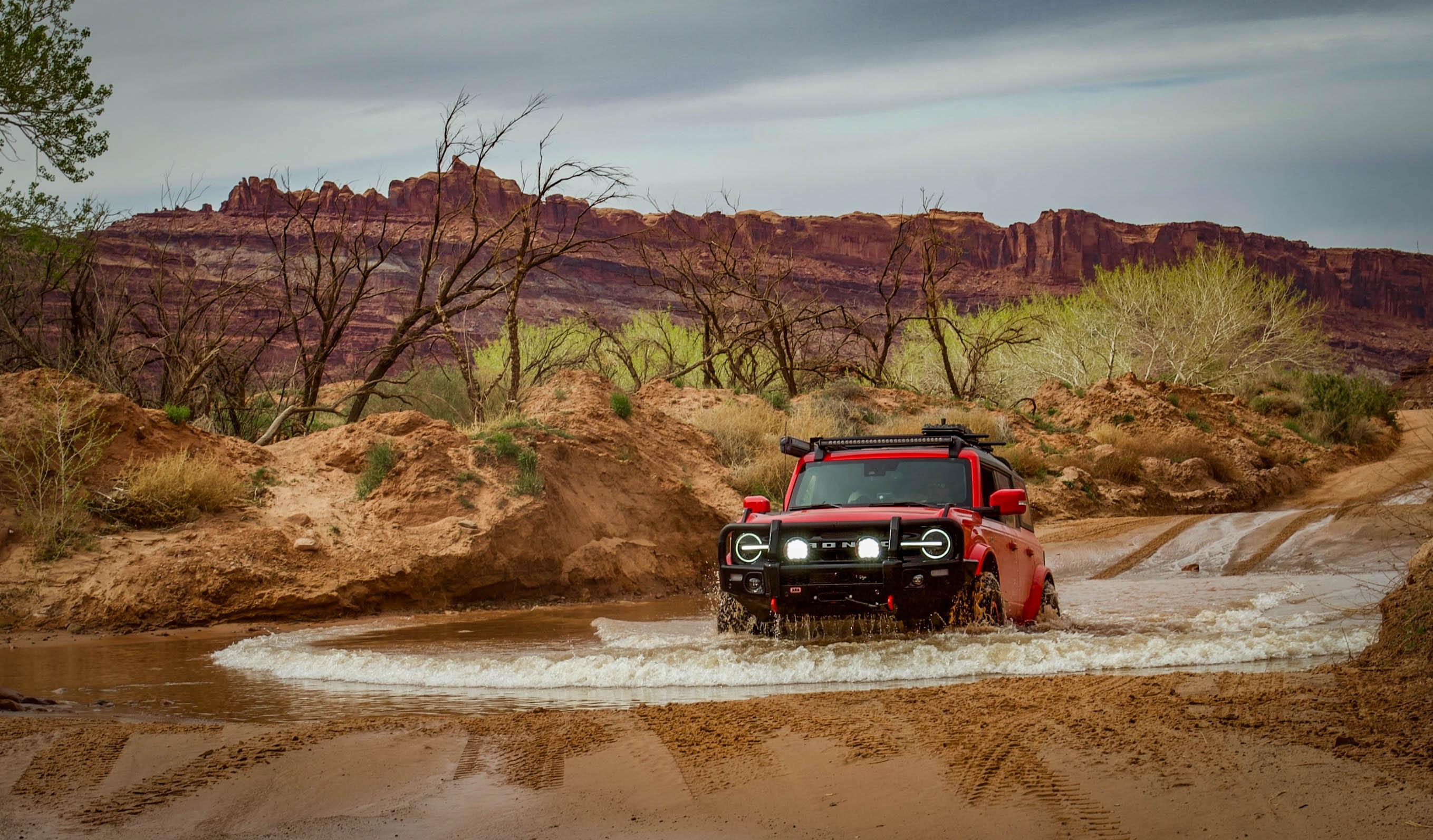 EJS2022FordBroncoRuby-18-PCMichaelHolland.jpg