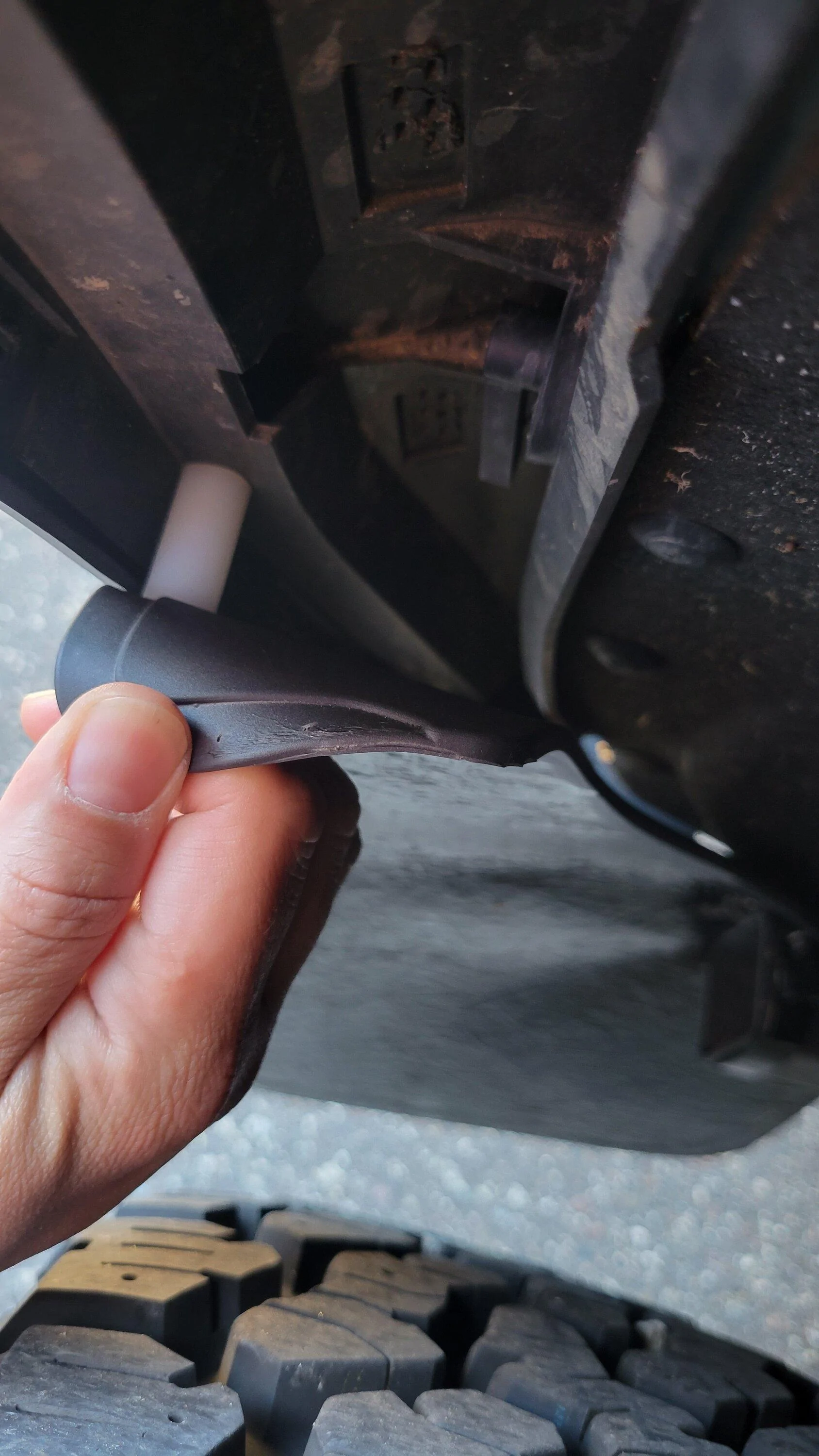 Ford Bronco Mudflaps install hack (without removing crash bar) 20220617_140934