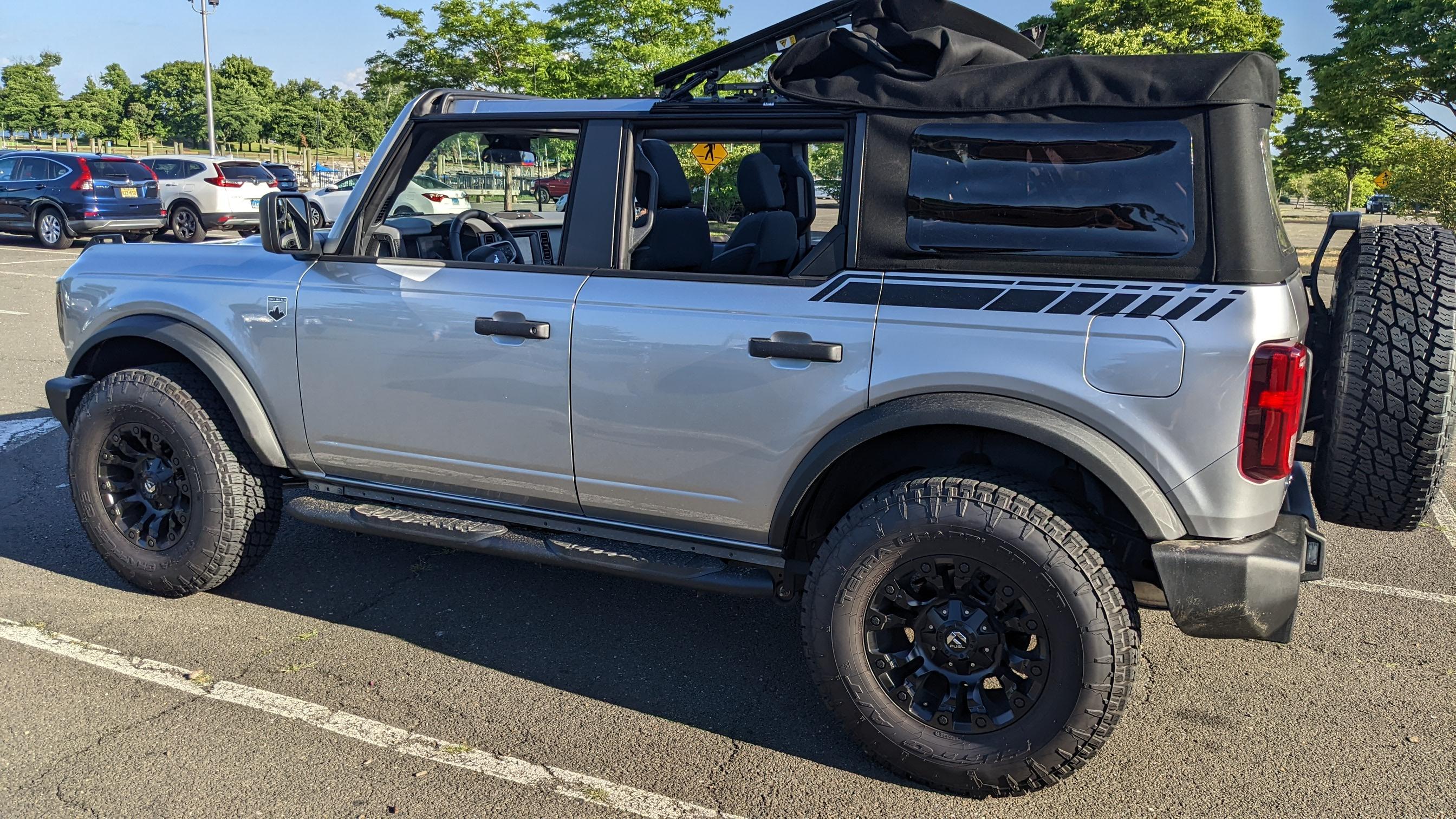 Ford Bronco ICONIC SILVER Bronco Club PXL_20220617_220331695