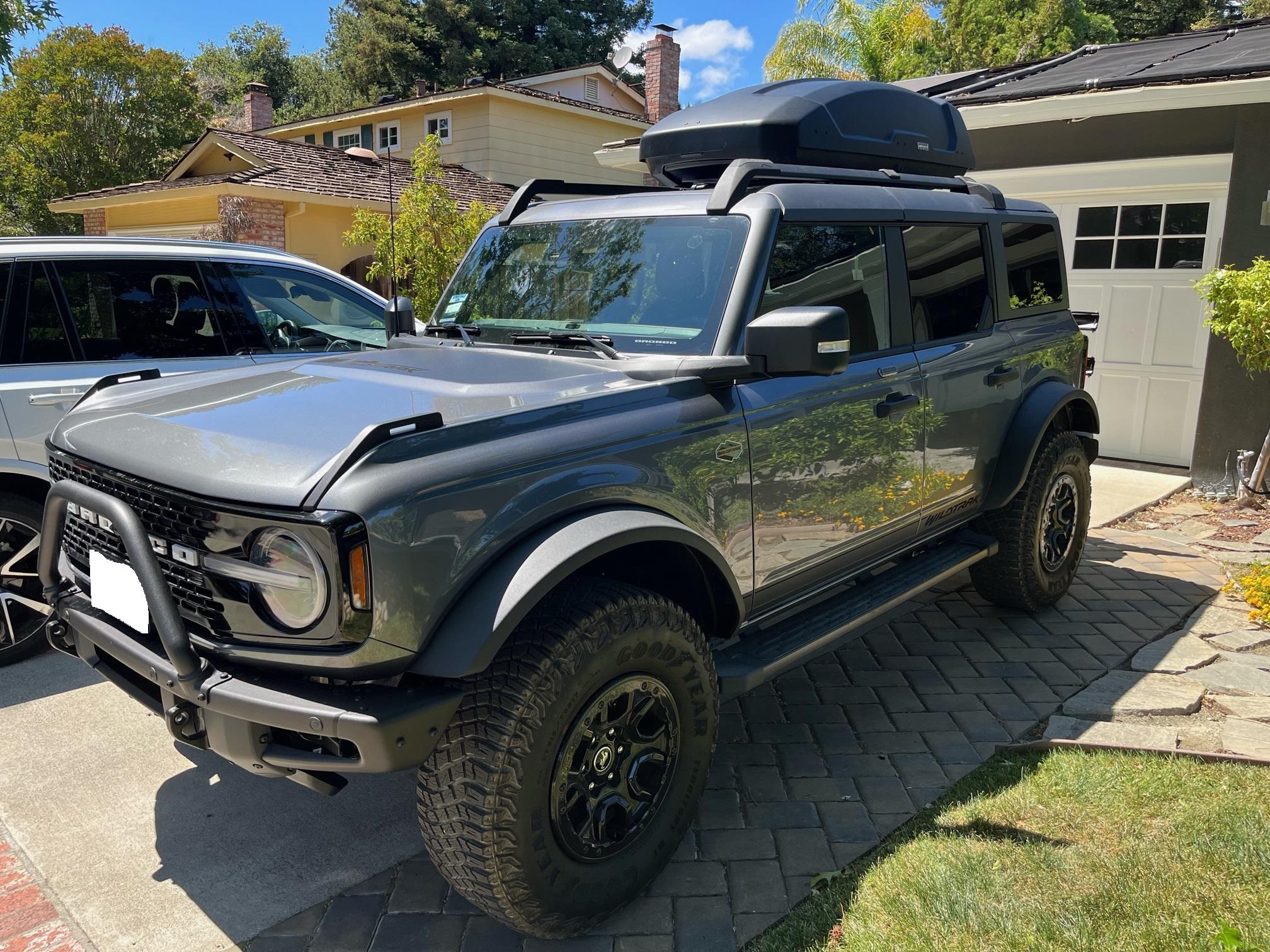Ford Bronco 5/2/22 Build Week Group thule carrier