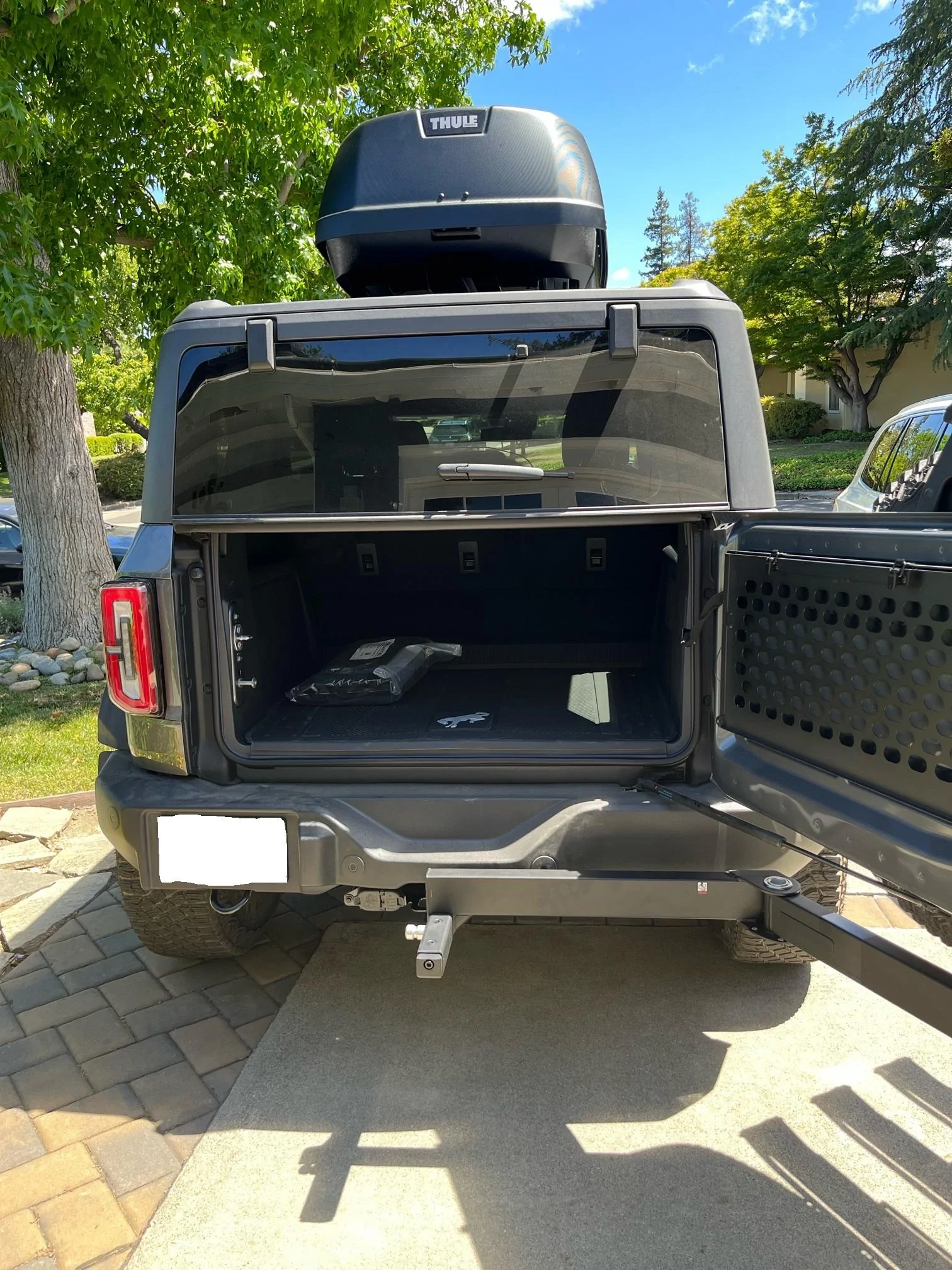 Ford Bronco 5/2/22 Build Week Group back straight