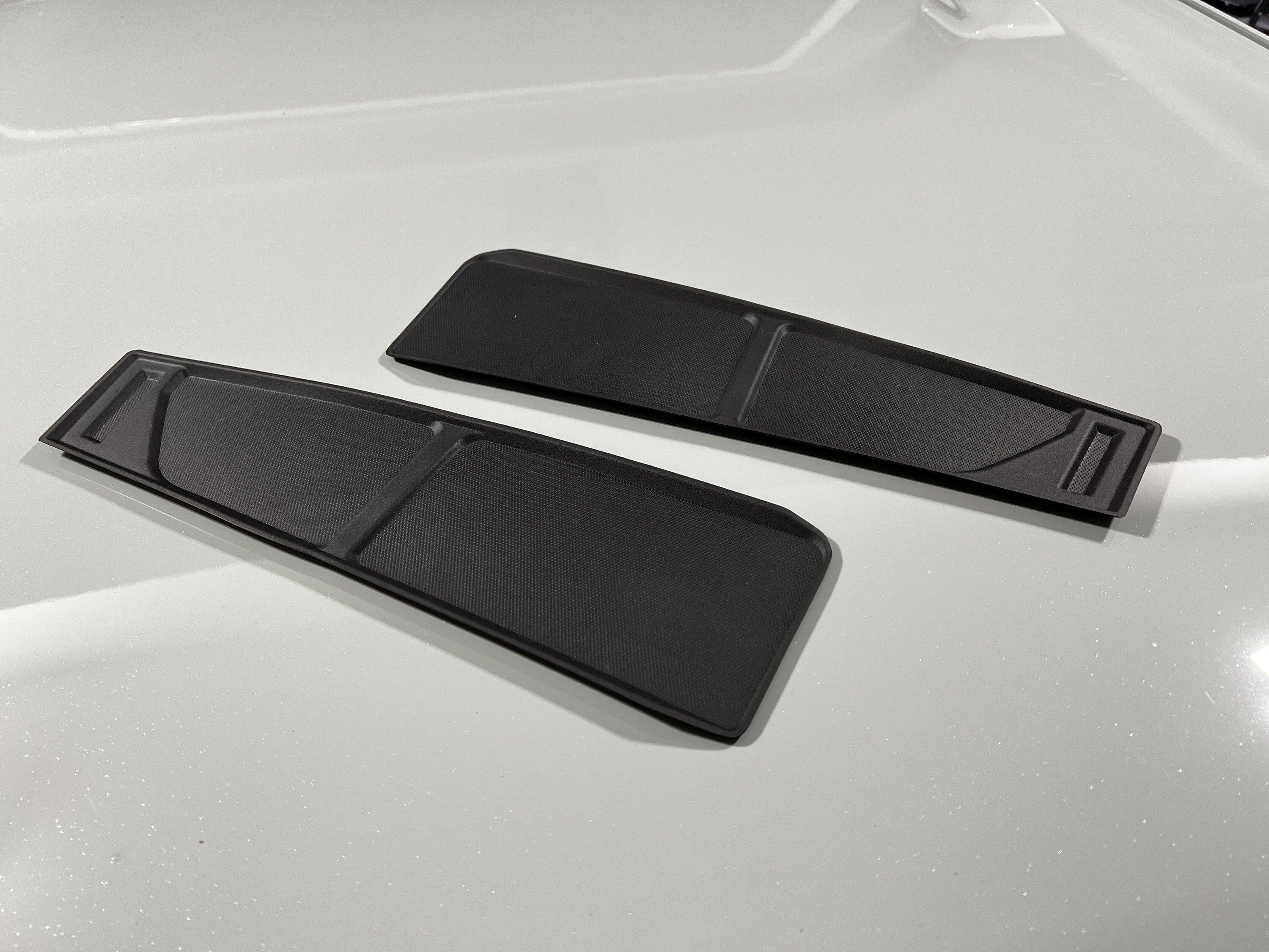 Ford Bronco Grip Pads for Dashboard 6C891570-2BBA-4DB4-98C6-948BA8DD4657