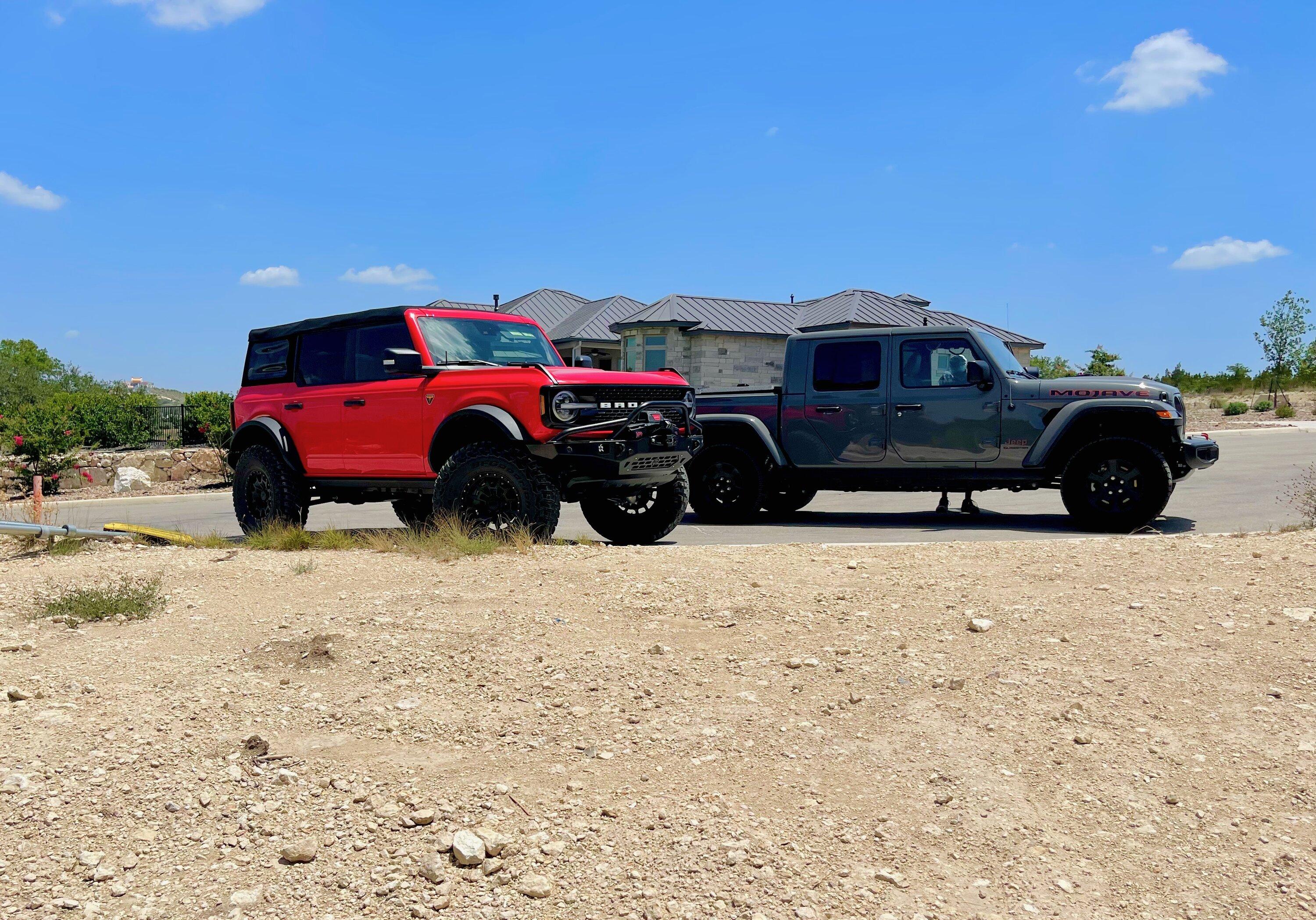 Ford Bronco LSM7581 Race Red Bronco Build IMG_7971