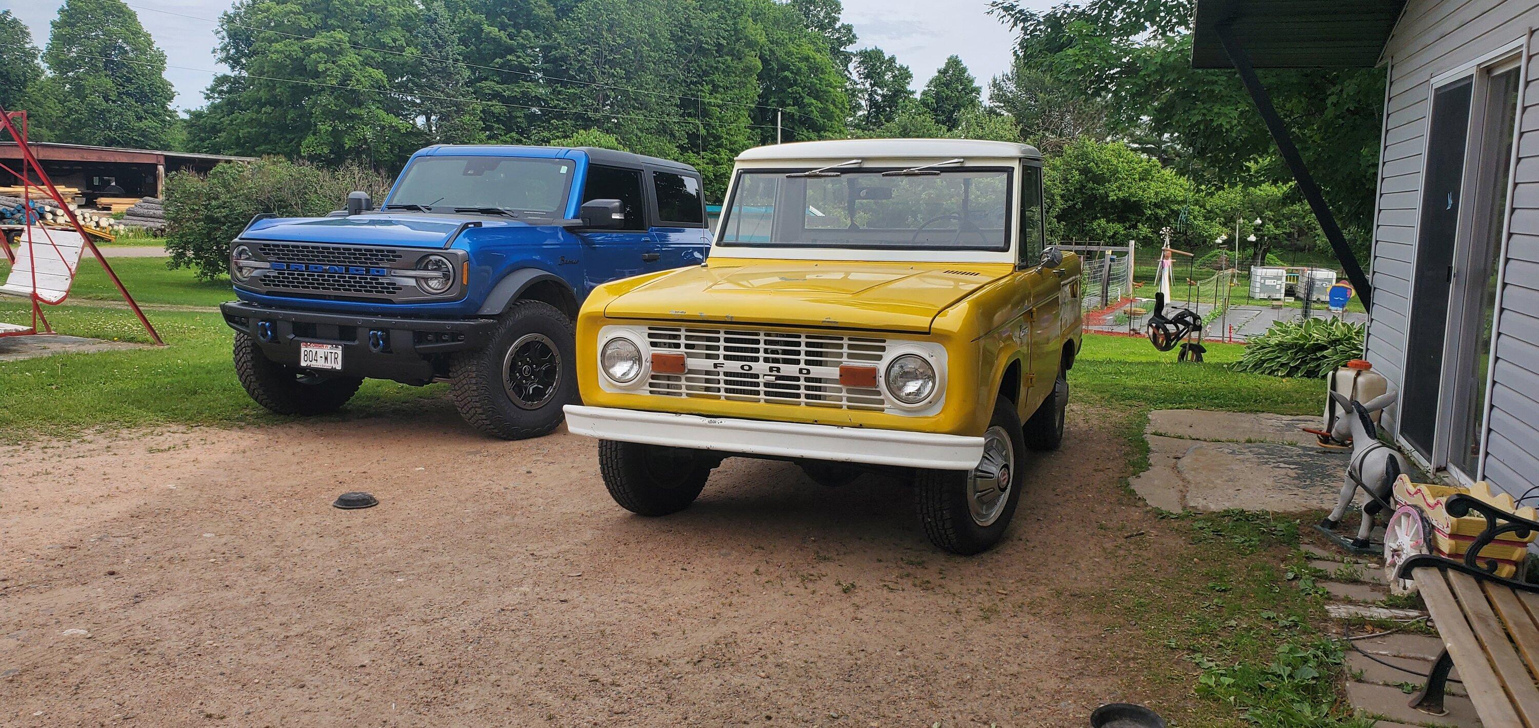 Ford Bronco Old and new 20220618_170755